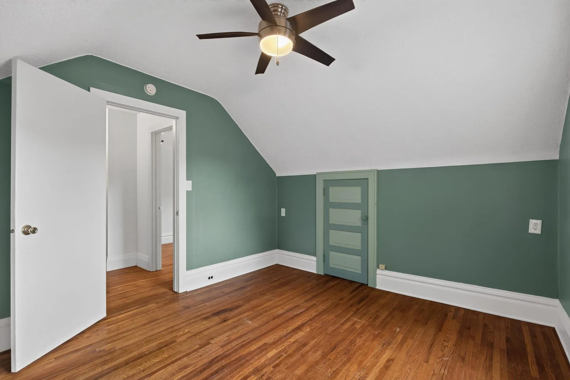 Photo 20 of 4151 2nd S Avenue