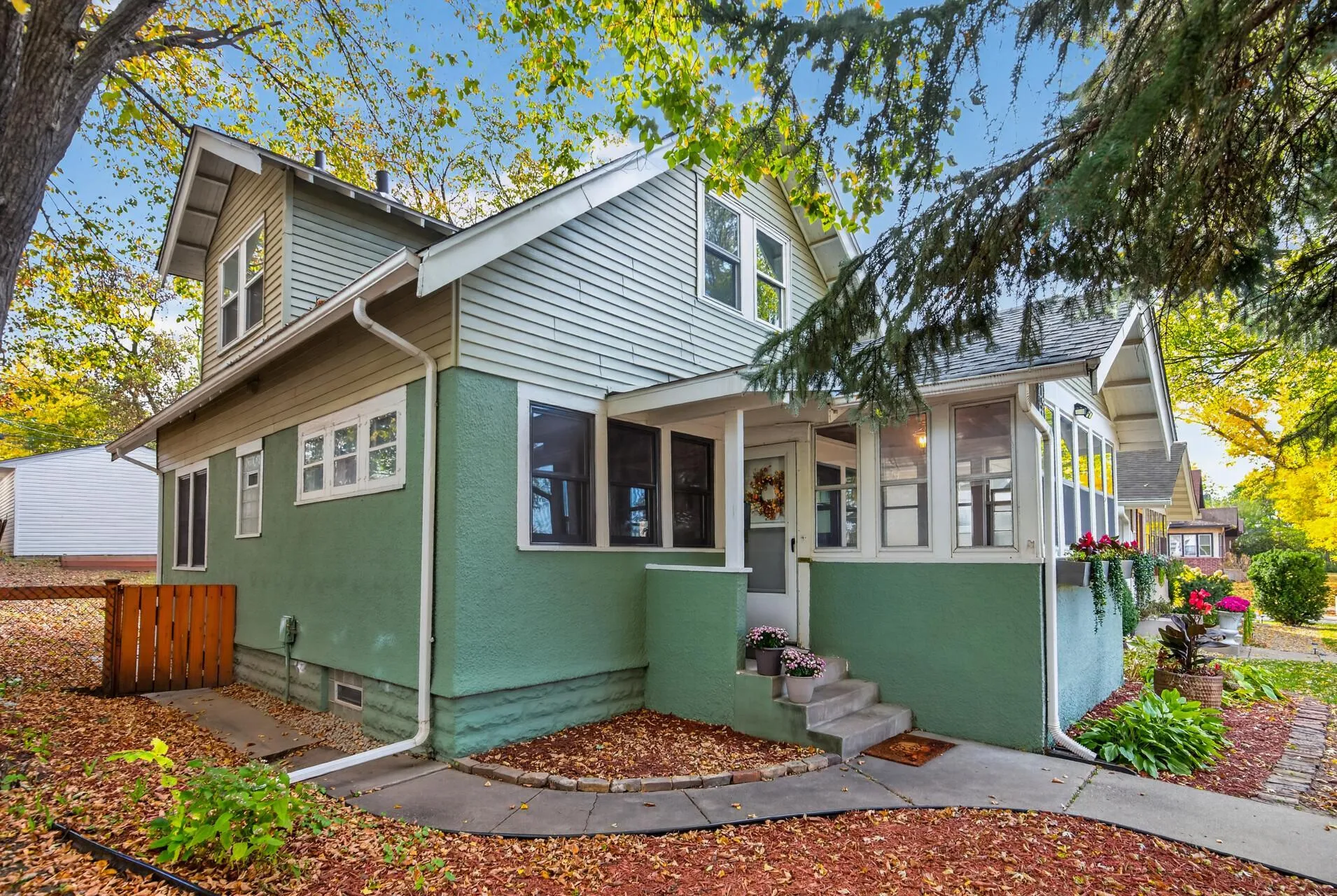 Photo 3 of 4151 2nd S Avenue