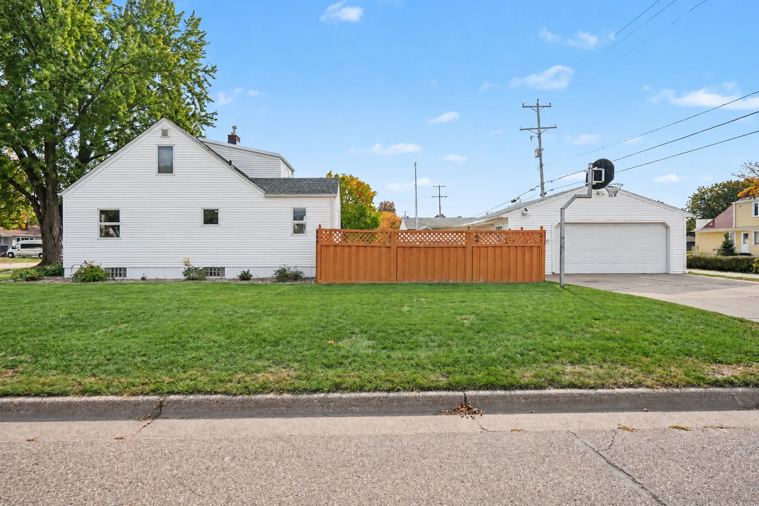 Photo 33 of 233 5th Ne Avenue