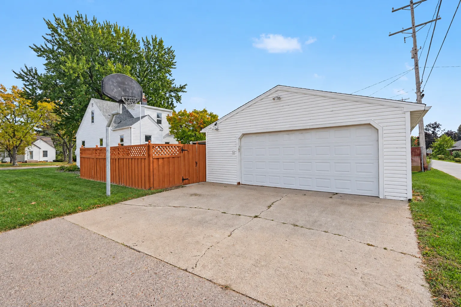 Photo 4 of 233 5th Ne Avenue