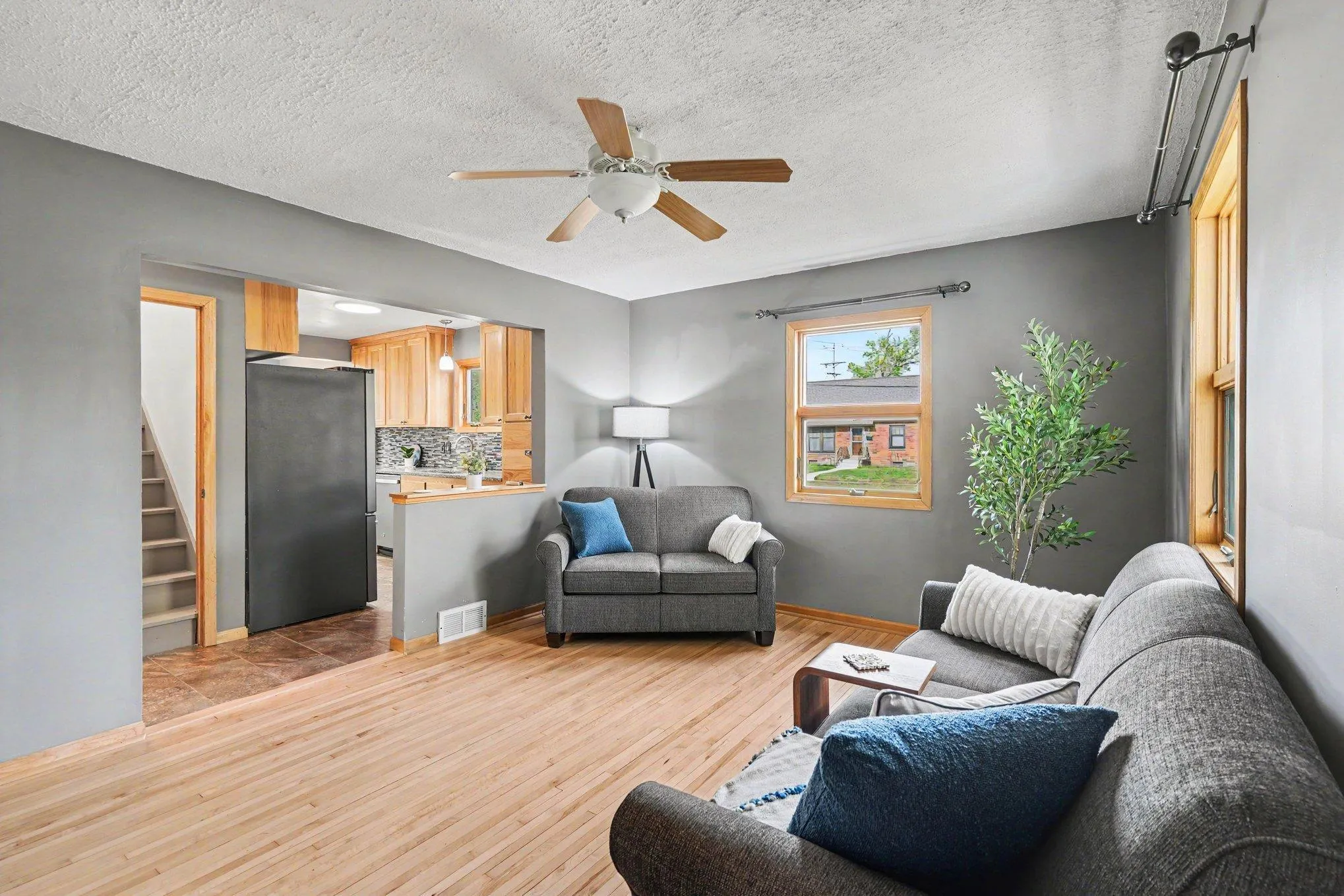 Photo 7 of 233 5th Ne Avenue