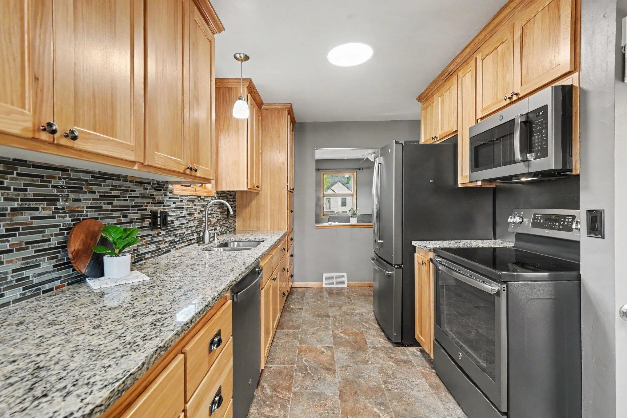 Photo 9 of 233 5th Ne Avenue