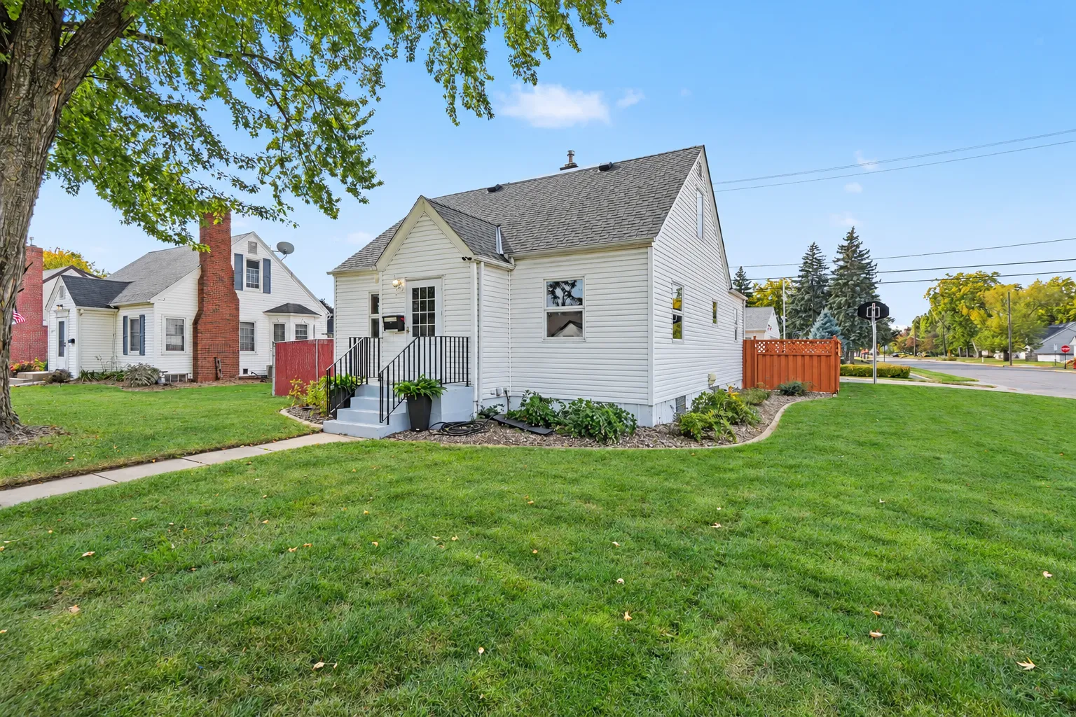 Photo 32 of 233 5th Ne Avenue