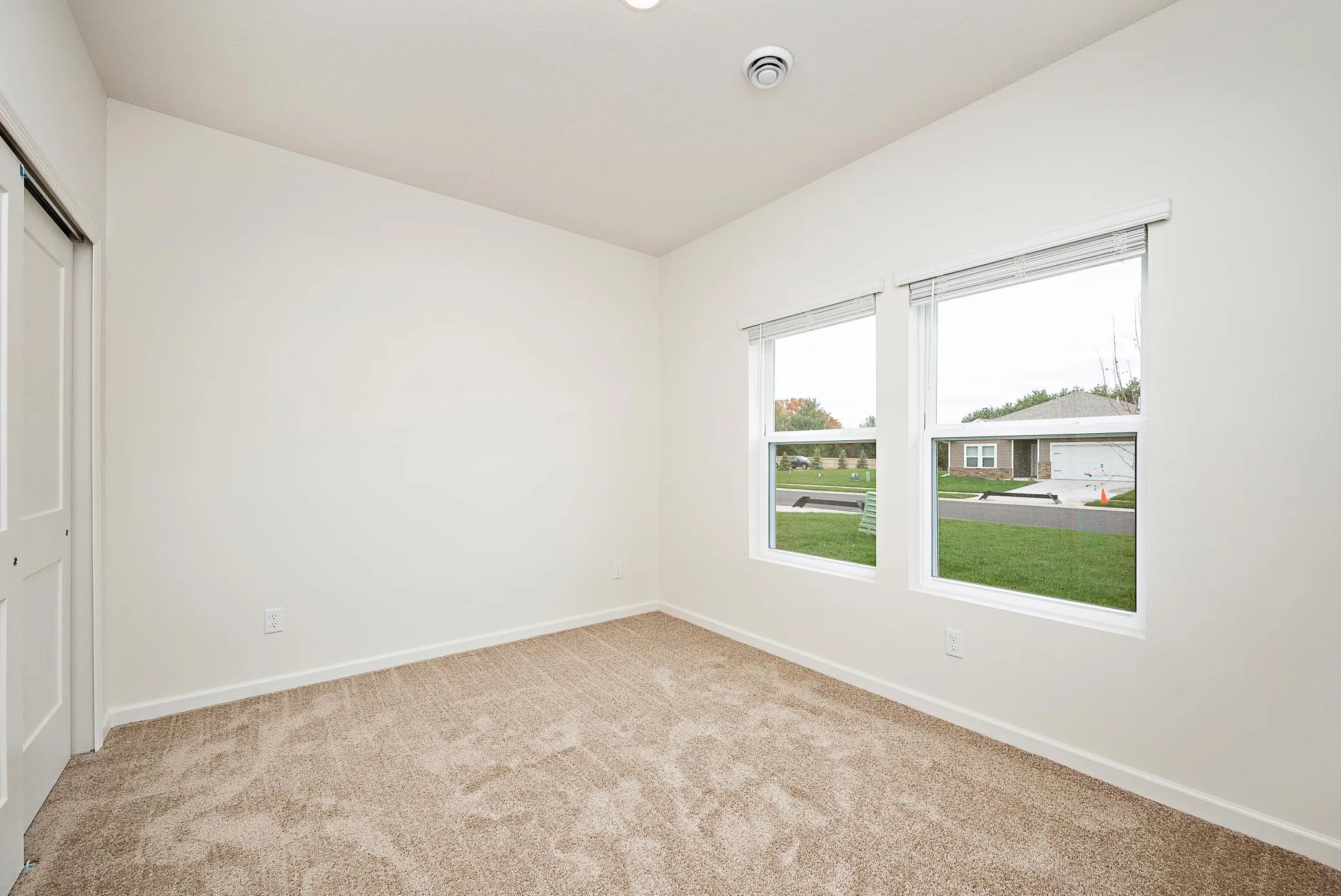 Photo 15 of 18726 Ivanhoe Nw Street