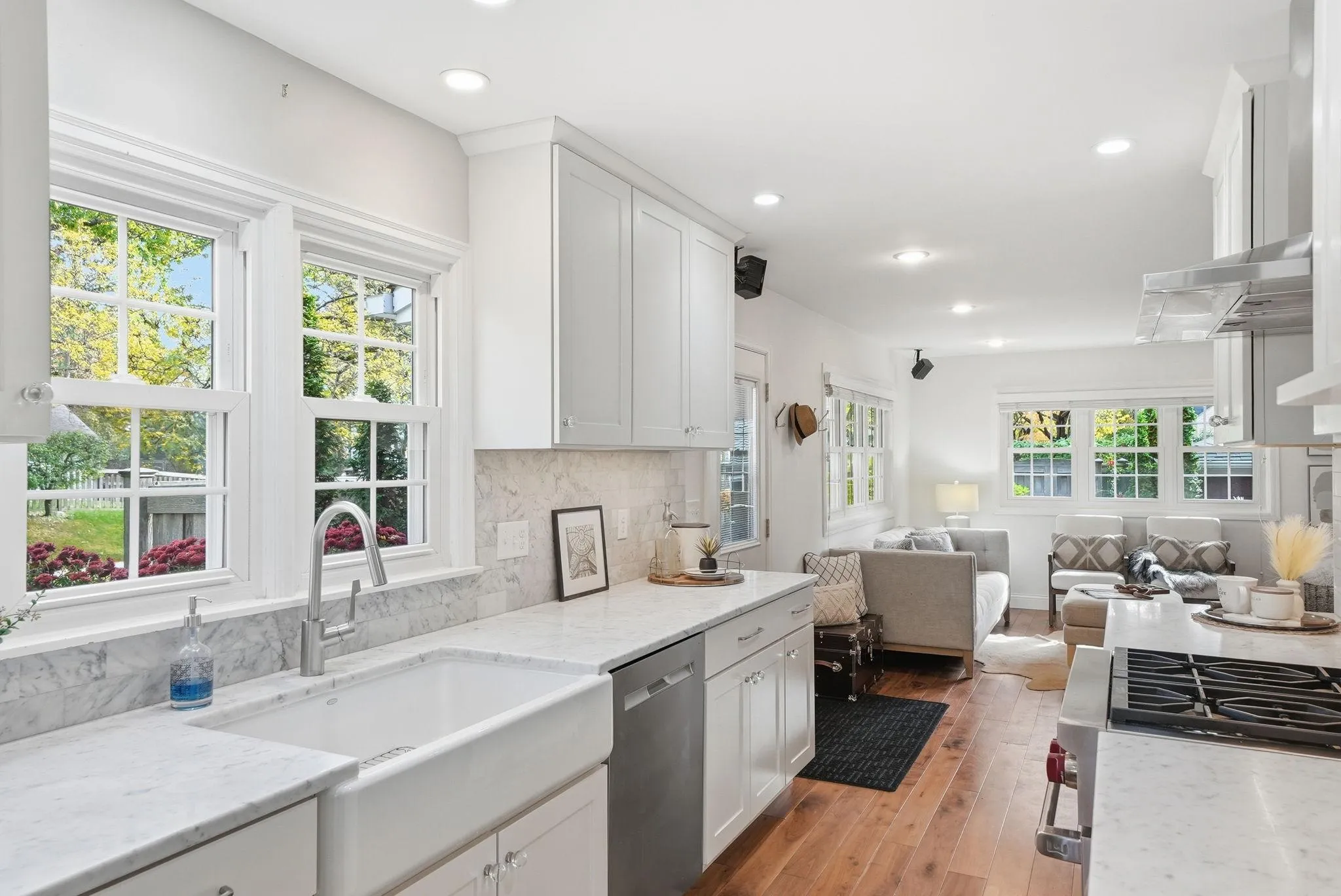 Photo 18 of 1101 W 53rd Street
