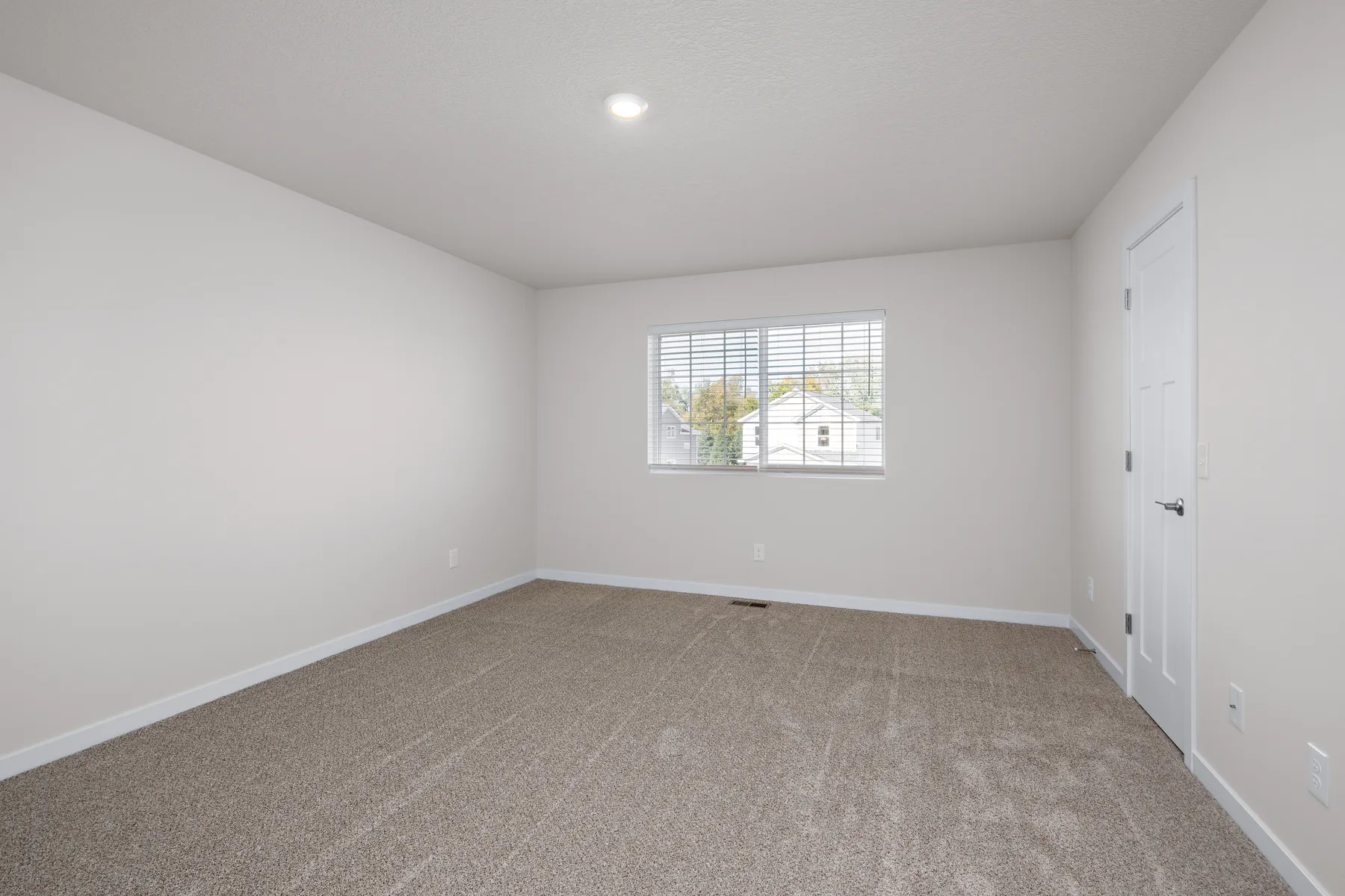 Photo 18 of 7709 Birch Street