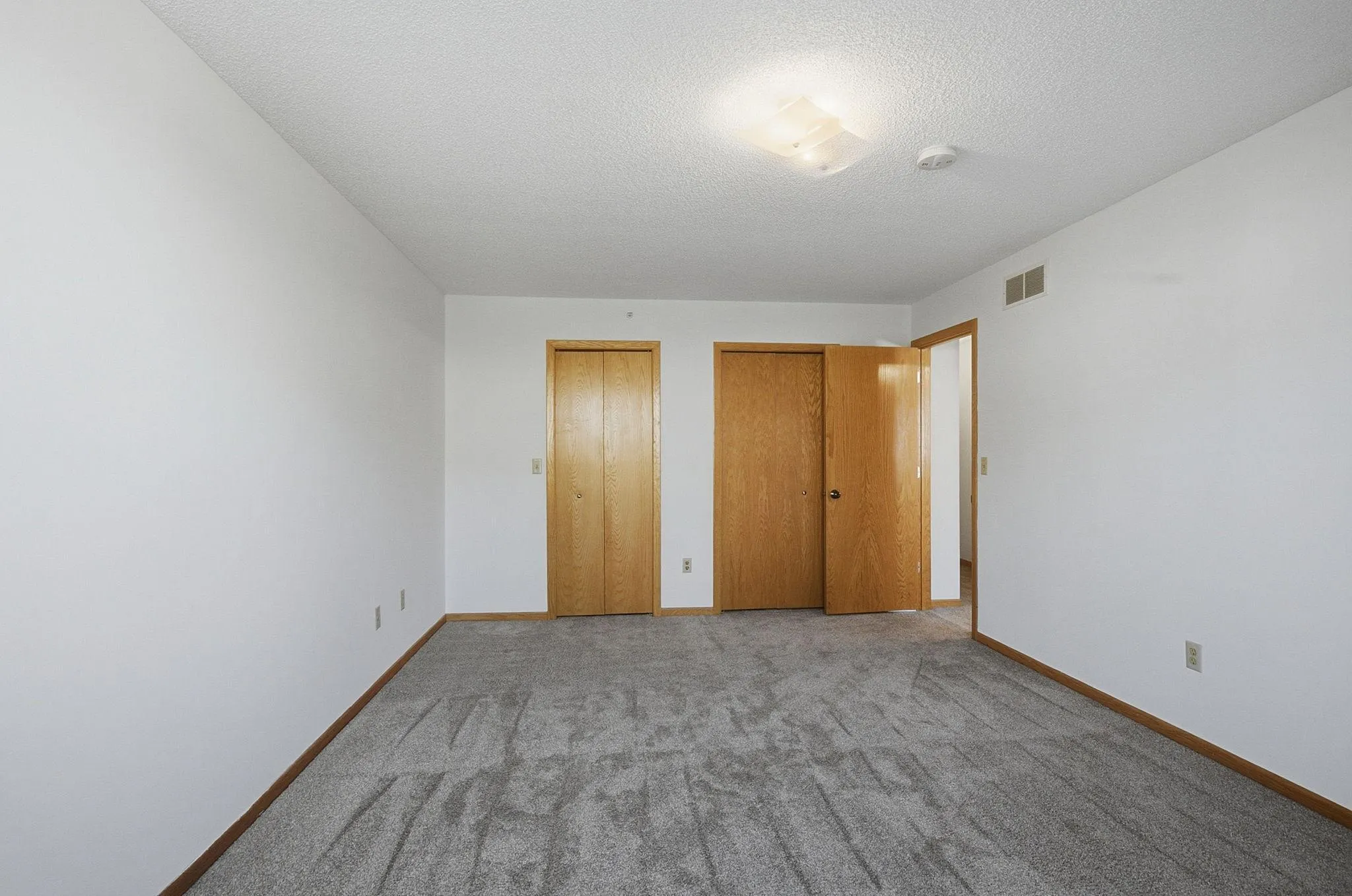 Photo 11 of 2210 Ranchview N Lane Unit 121