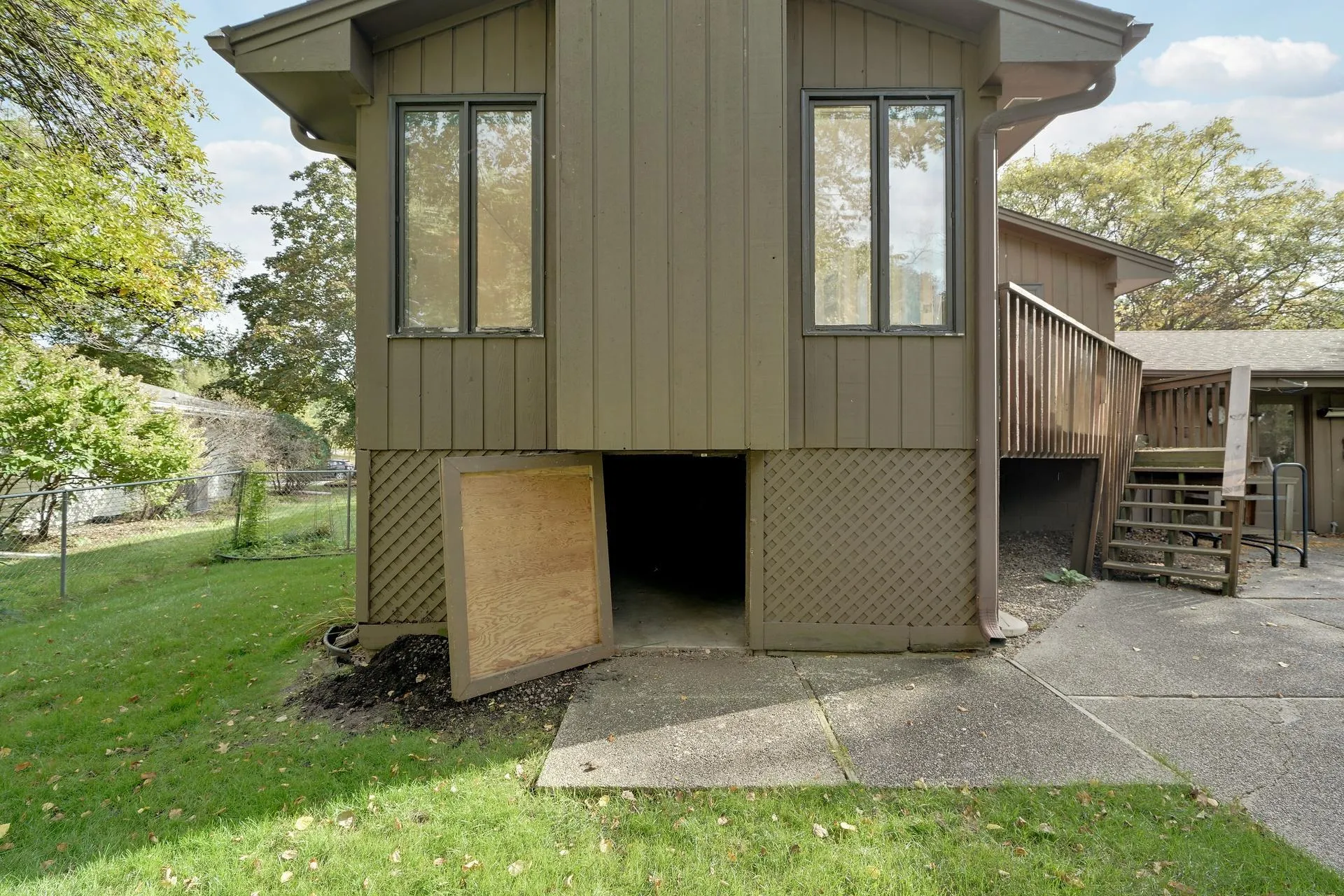 Photo 36 of 9716 Oxborough Road