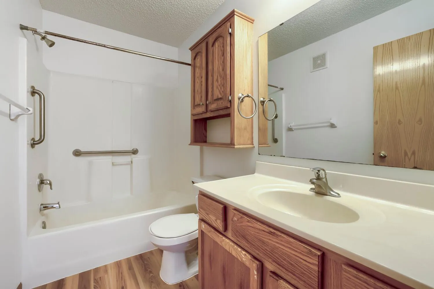 Photo 19 of 4024 Blakewood Drive