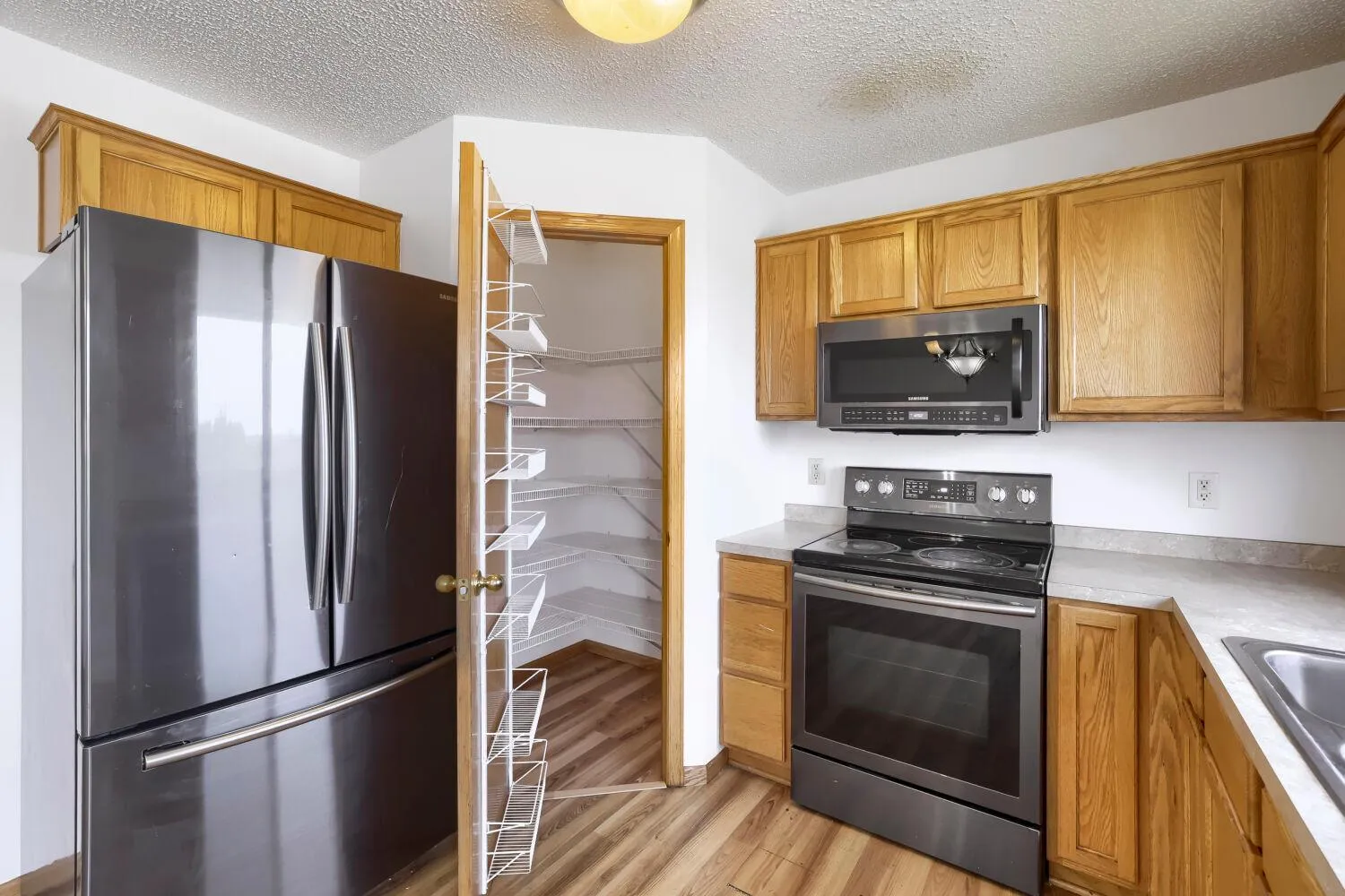 Photo 13 of 4024 Blakewood Drive