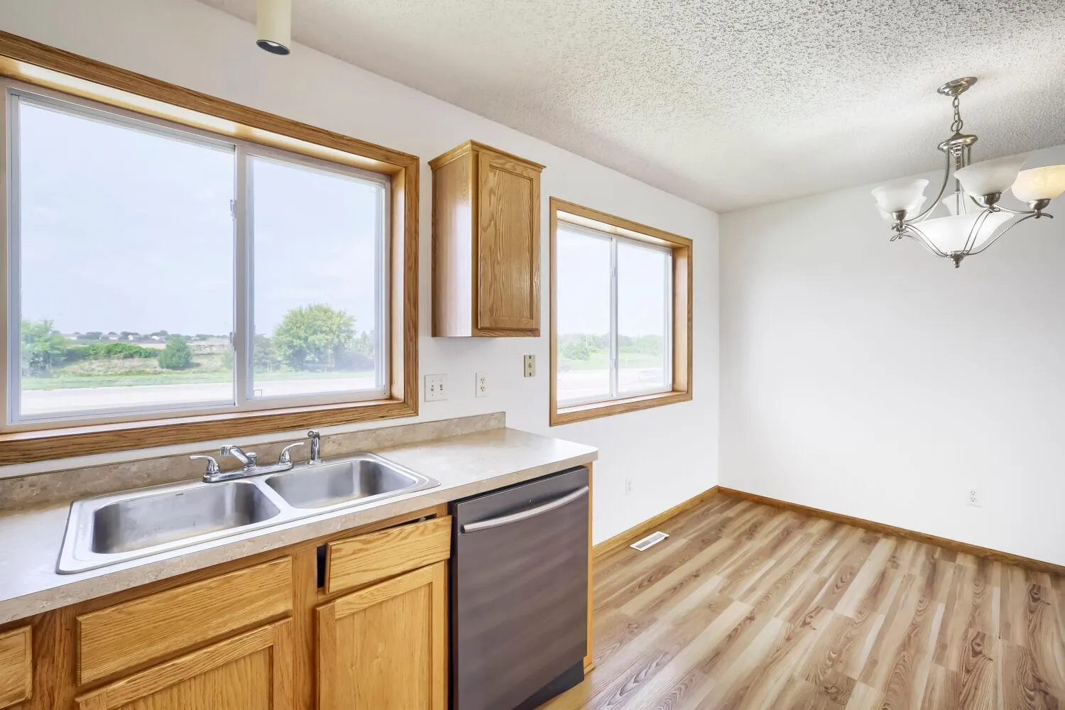 Photo 14 of 4024 Blakewood Drive