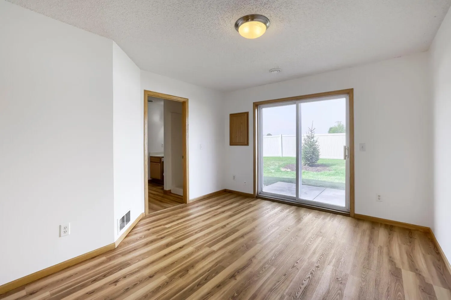 Photo 15 of 4024 Blakewood Drive