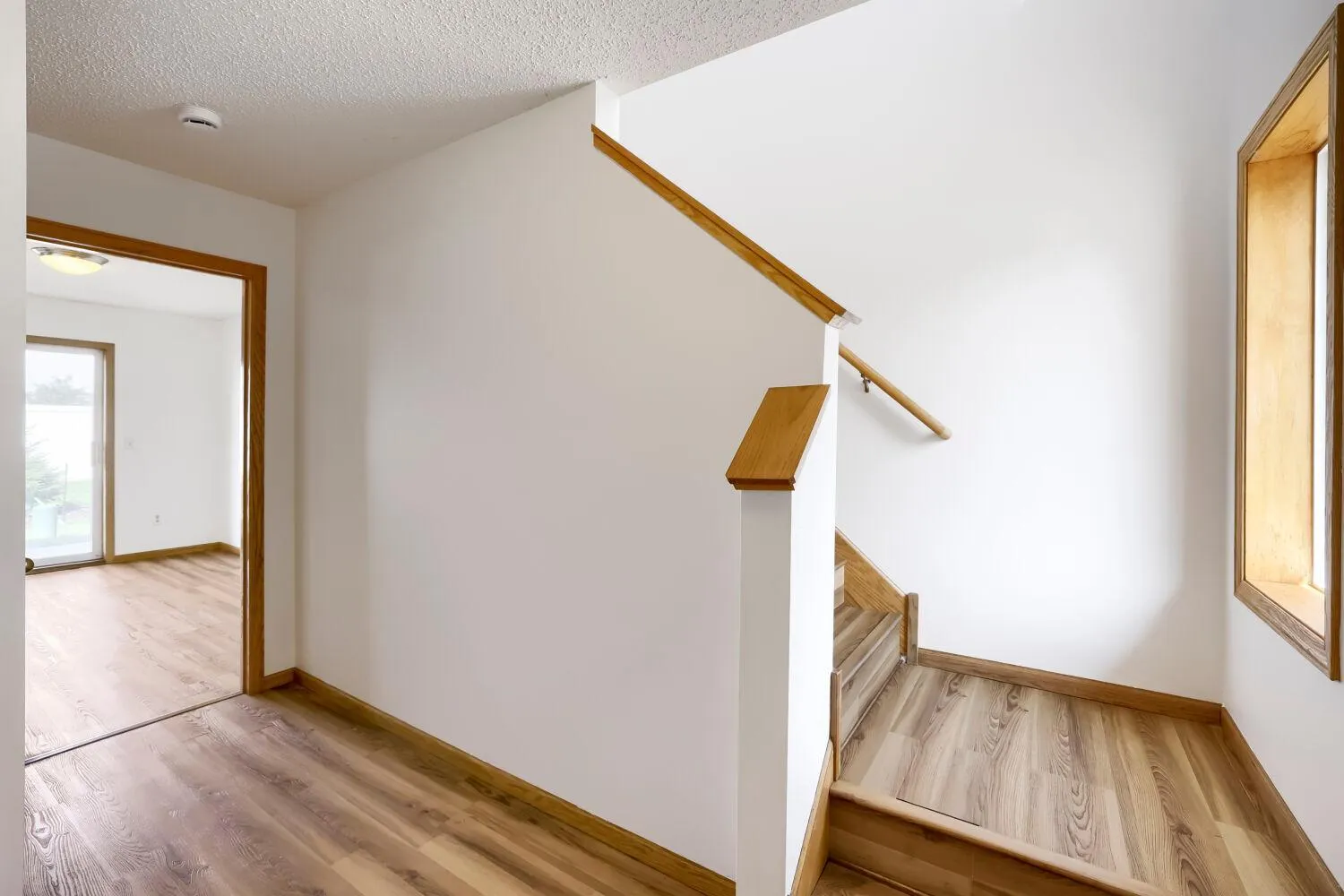 Photo 4 of 4024 Blakewood Drive
