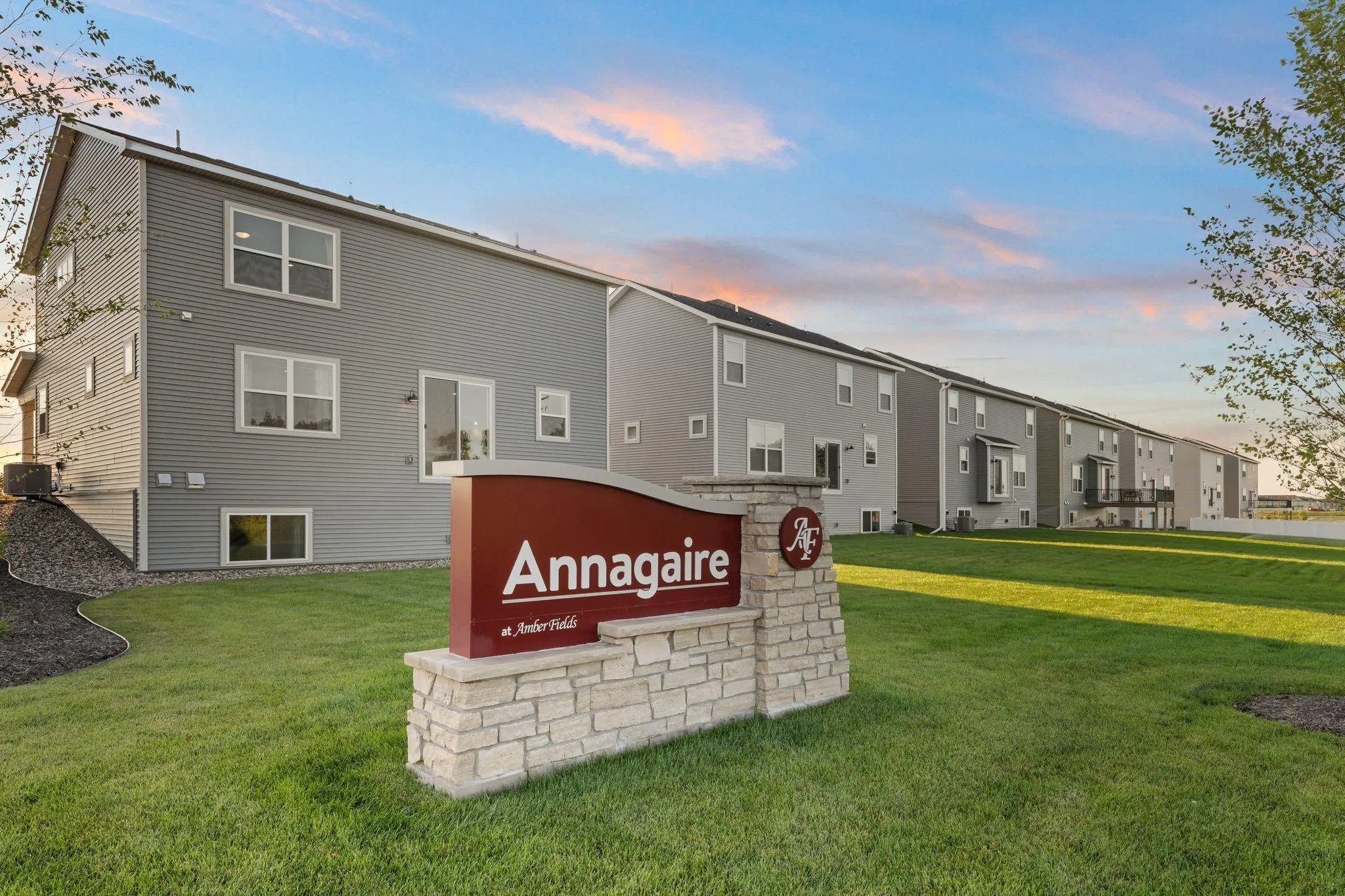 Photo 40 of 1005 Annagaire Curve