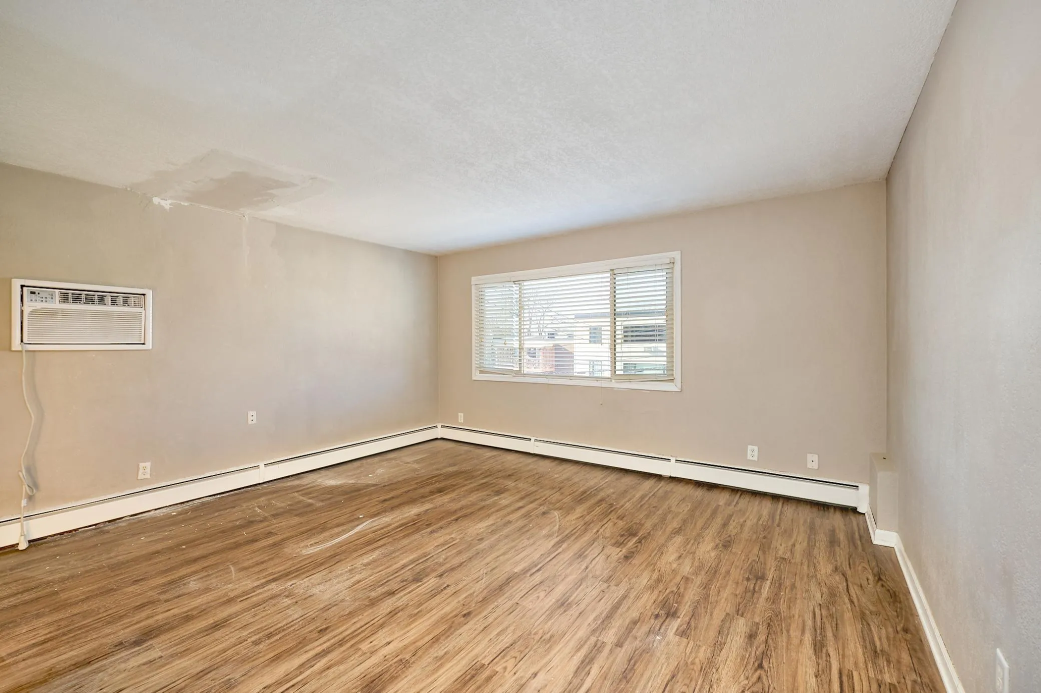 Photo 12 of 3018 Aldrich S Avenue Unit 25
