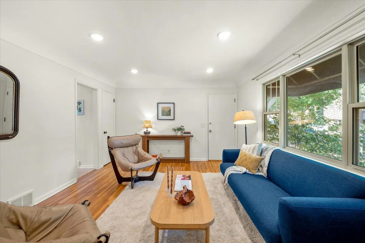 Photo 5 of 3624 Colfax S Avenue Unit 101