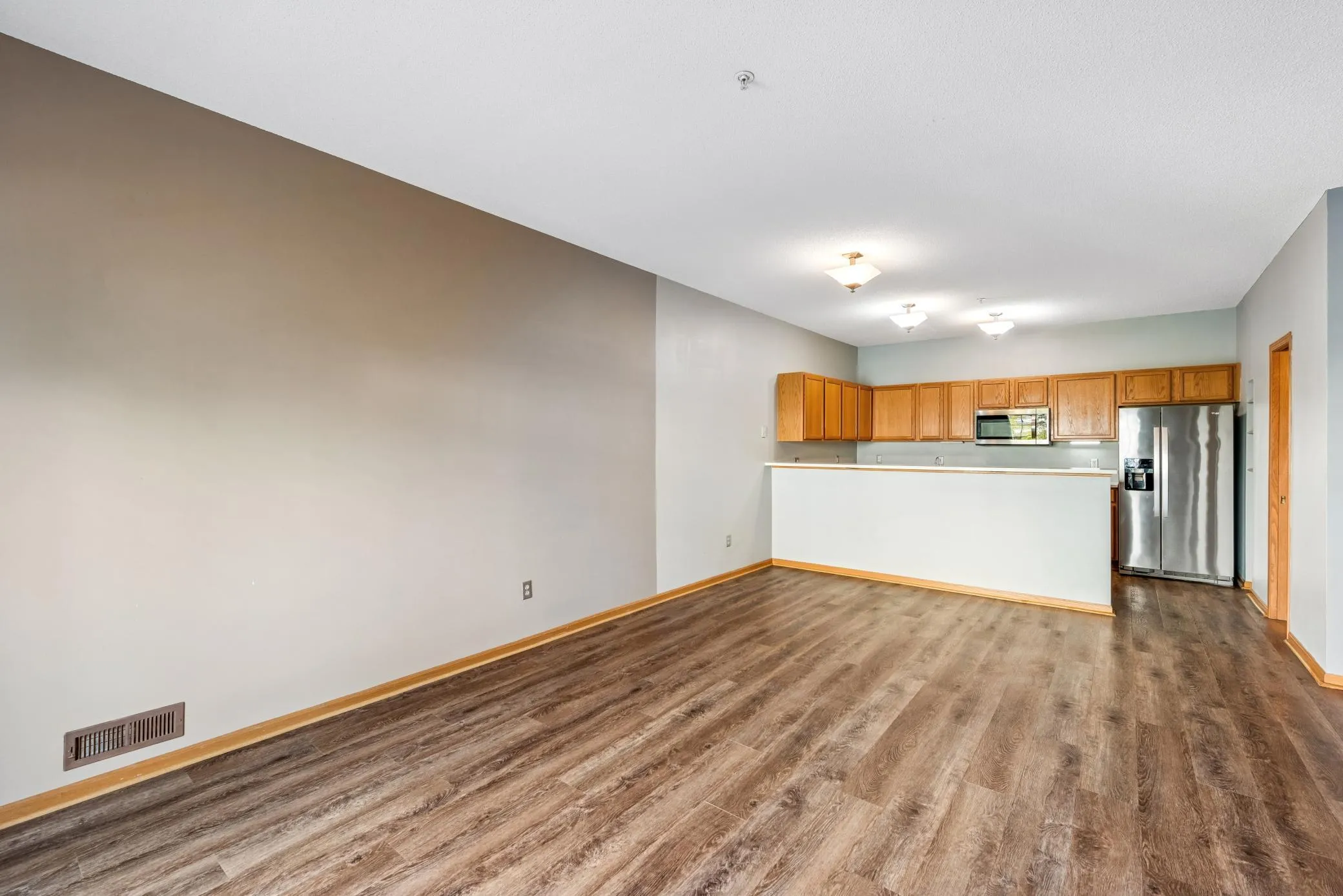Photo 9 of 396 Willoughby W Way