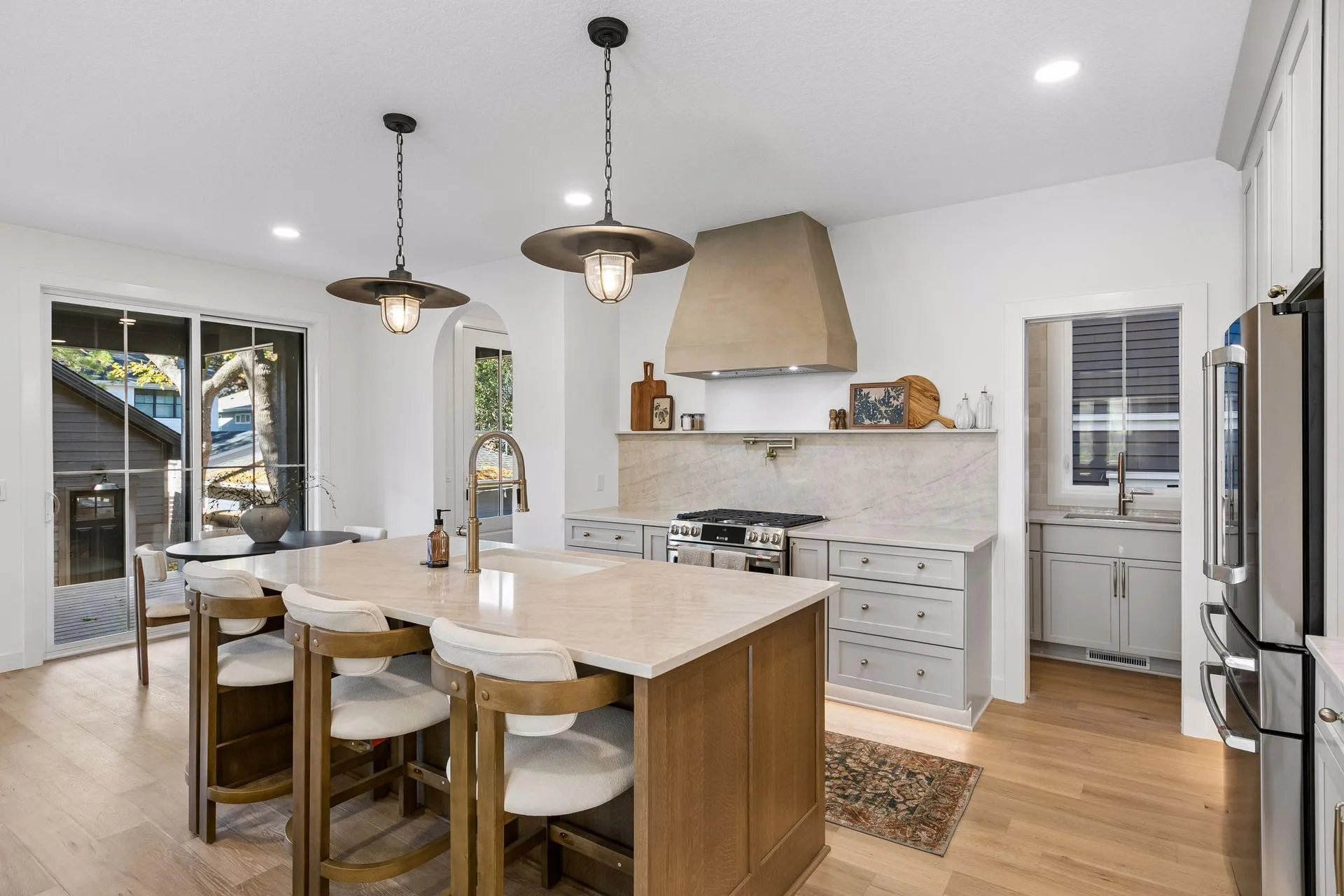 Photo 6 of 5124 Zenith S Avenue