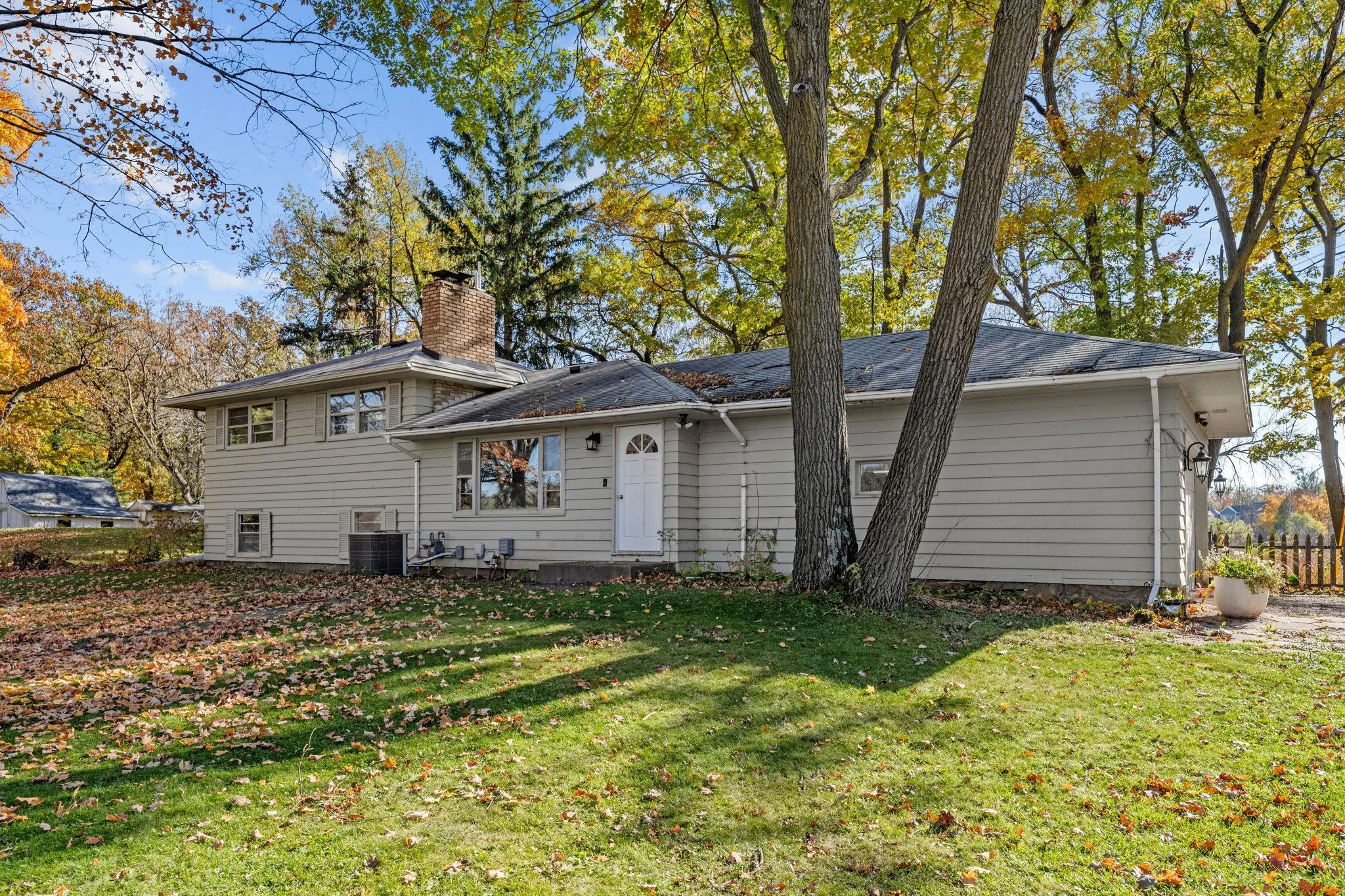 Photo 16 of 625 Hackamore Road
