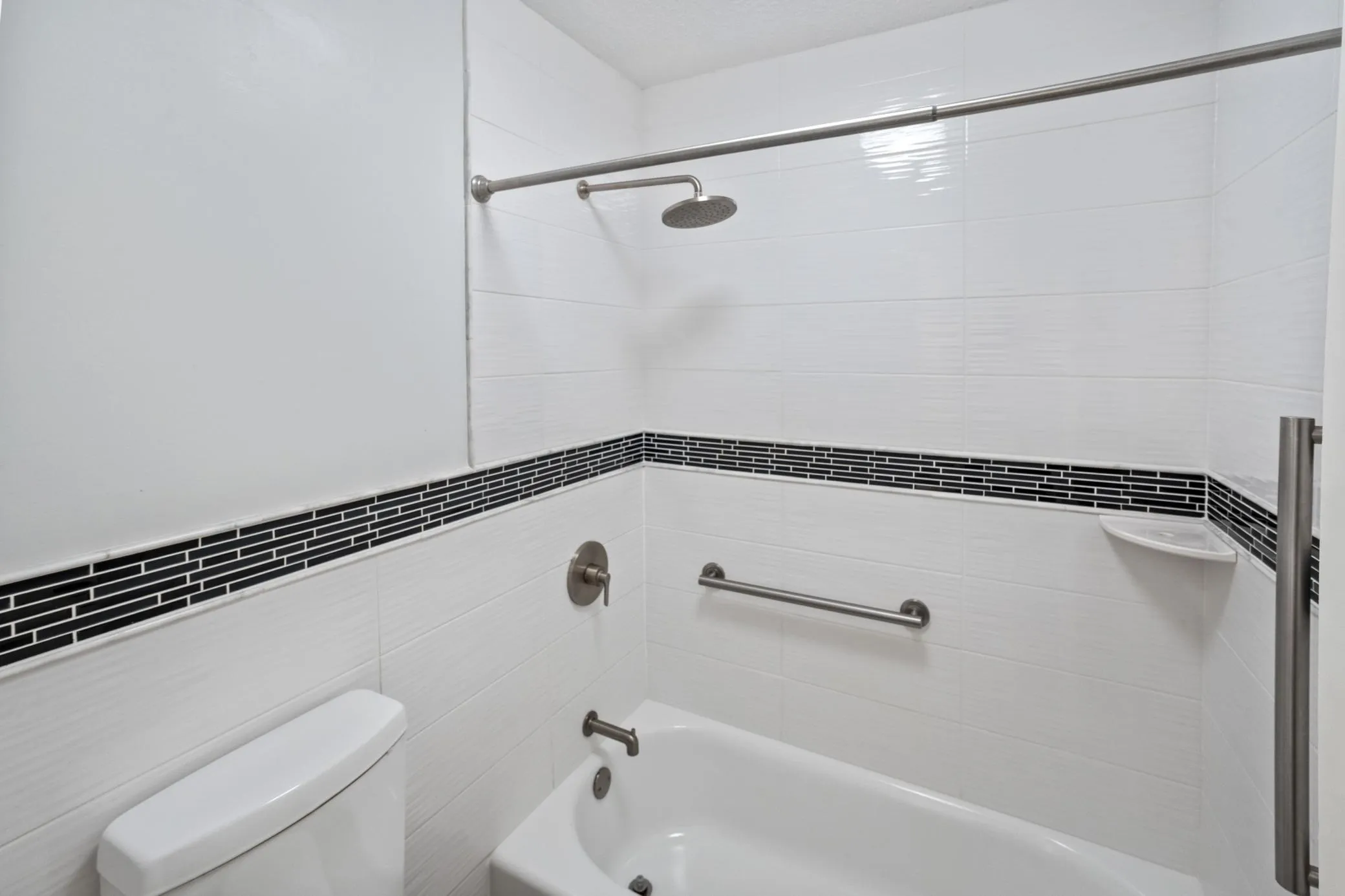 Photo 11 of 526 Elaine Avenue