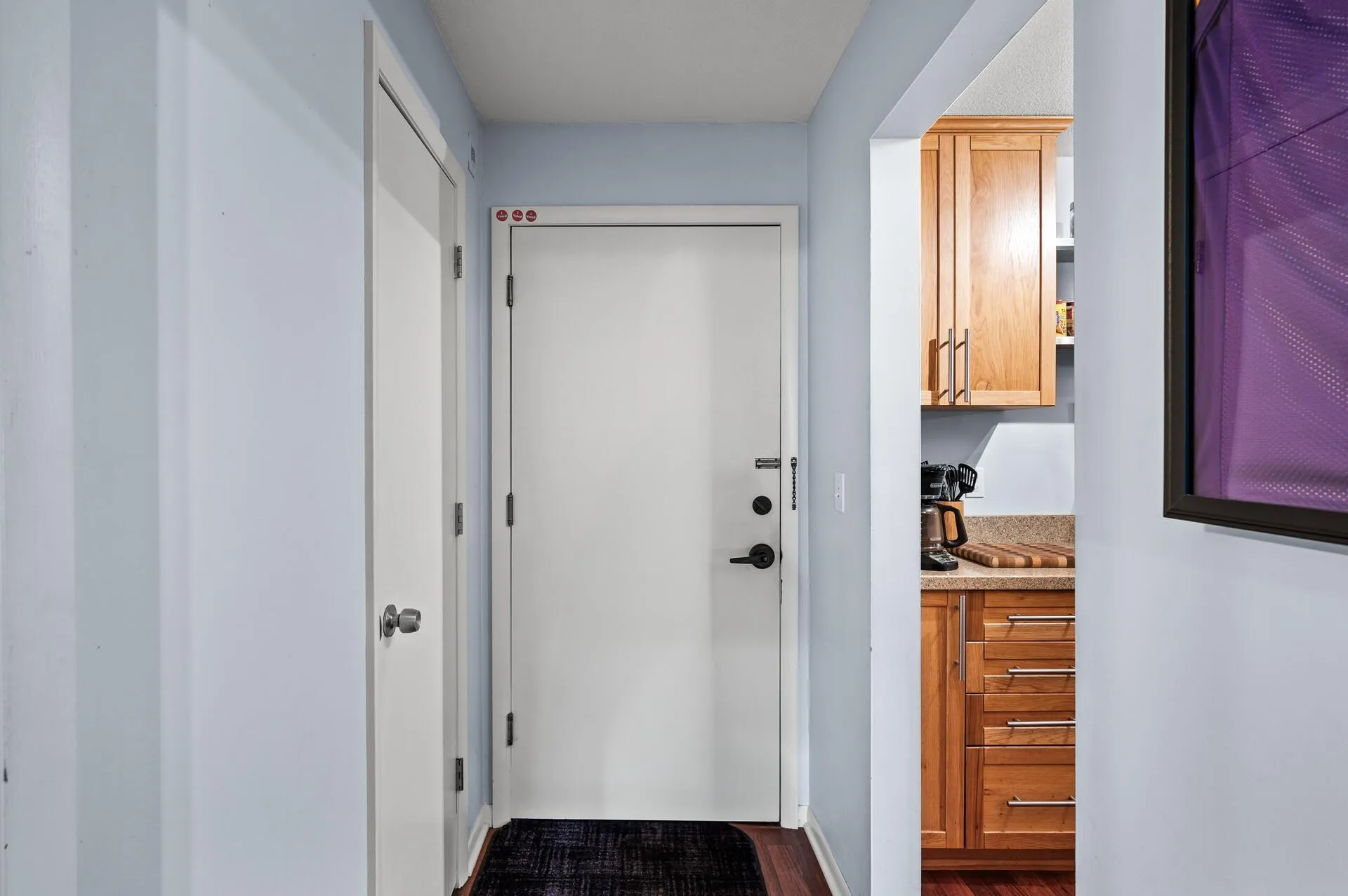 Photo 9 of 1901 Emerson S Avenue Unit 303