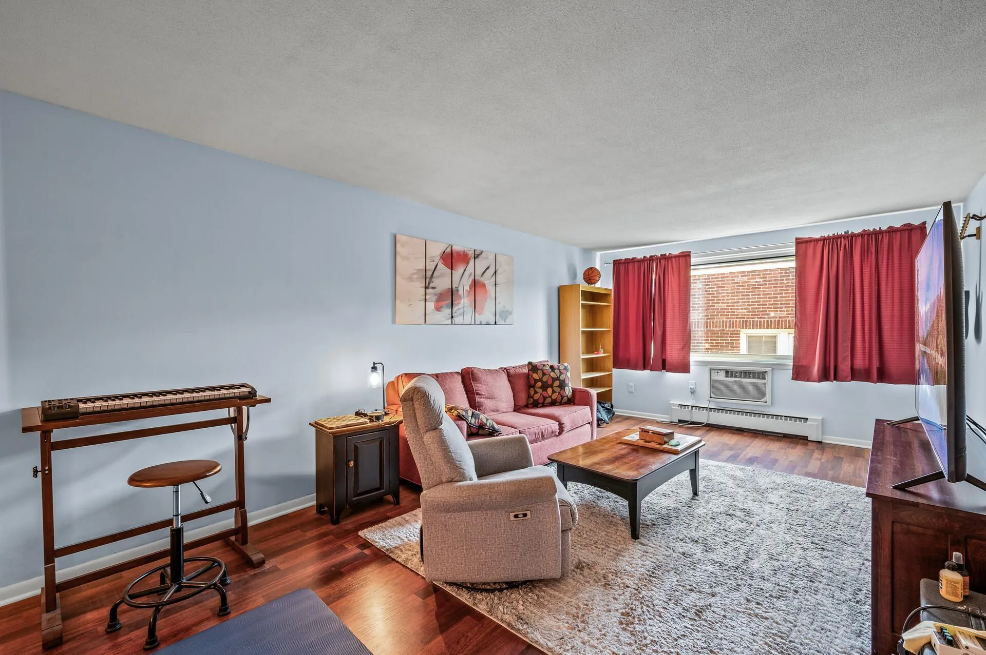 Photo 16 of 1901 Emerson S Avenue Unit 303