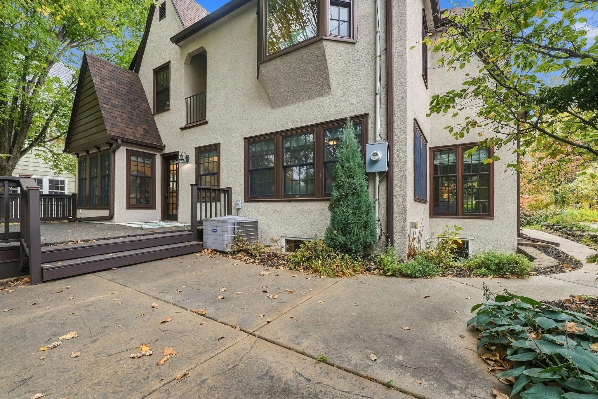 Photo 93 of 2708 Ewing S Avenue
