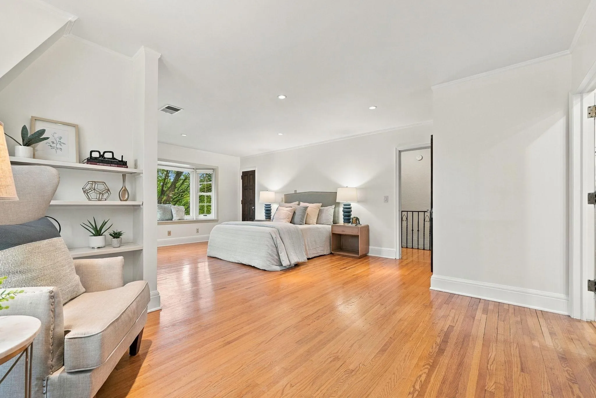 Photo 63 of 2708 Ewing S Avenue