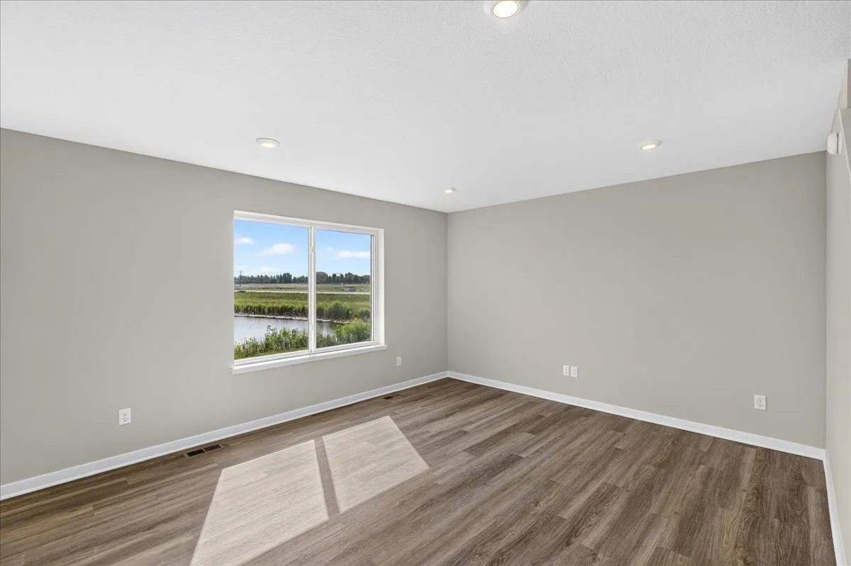 Photo 11 of 3050 Jandura Ne Avenue