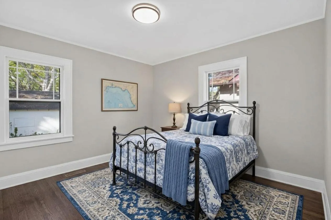 Photo 10 of 4544 Portland Avenue