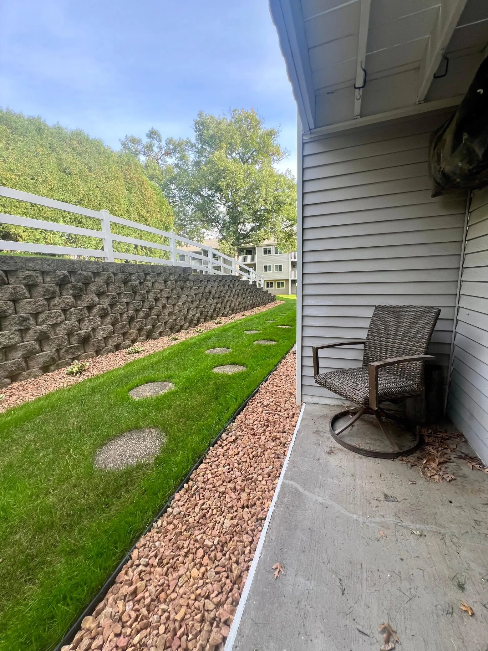Photo 9 of 1601 N Innsbruck Drive Unit 109