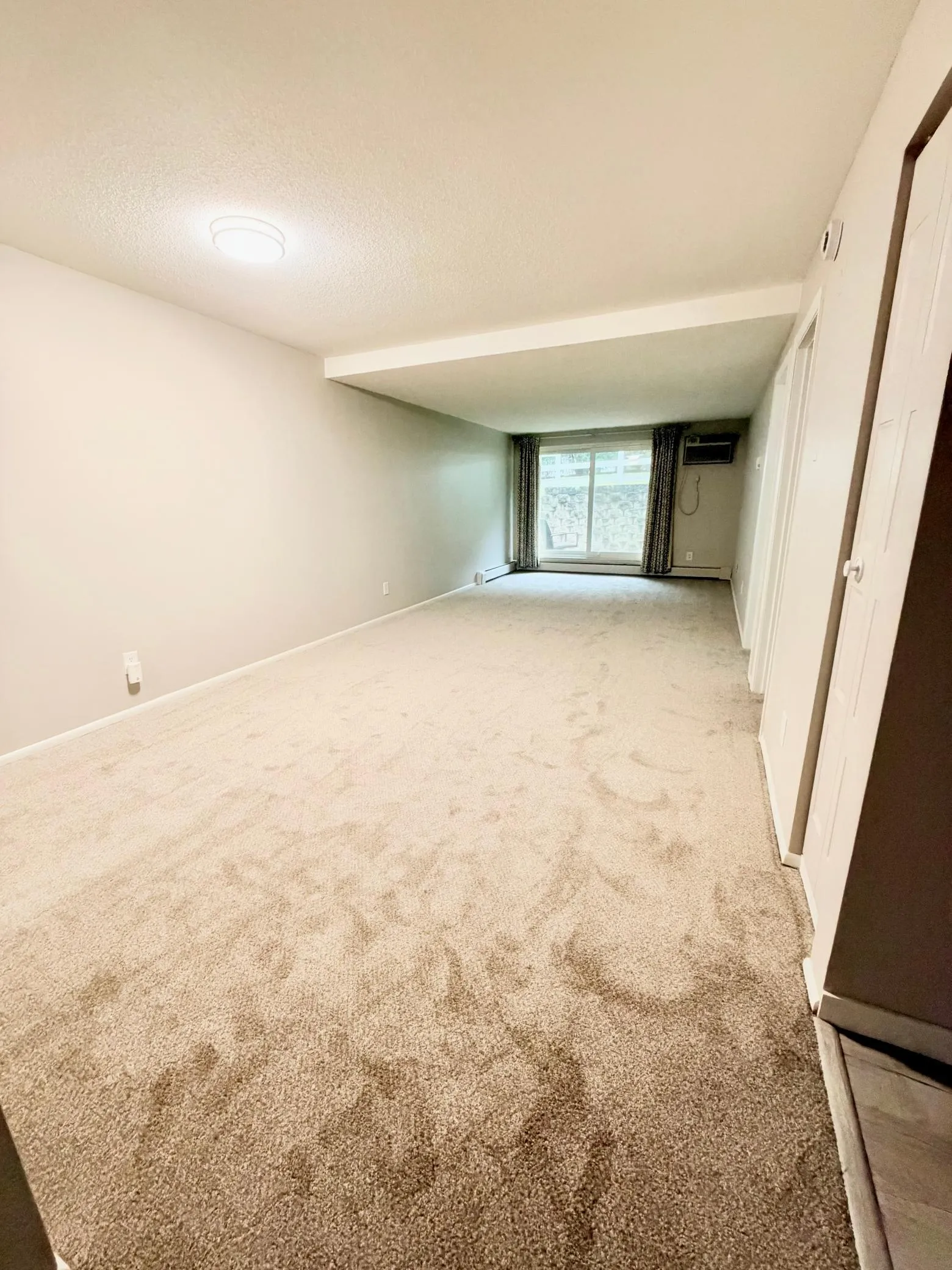 Photo 5 of 1601 N Innsbruck Drive Unit 109