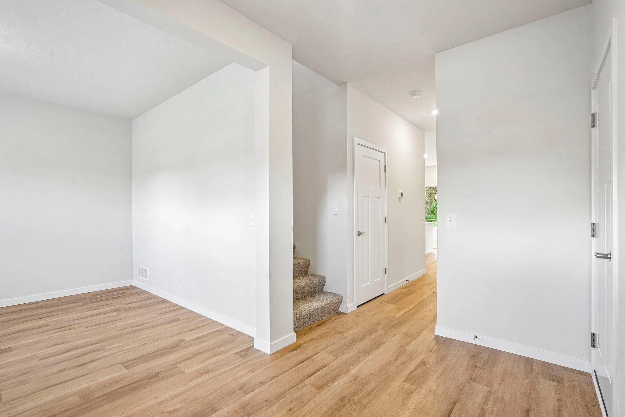 Photo 5 of 810 Spruce N Street