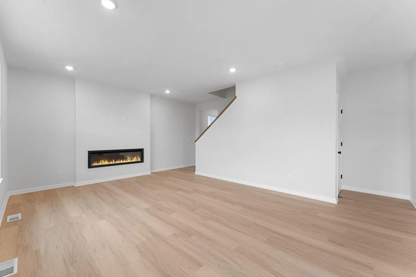 Photo 5 of 6398 Jarvis Avenue
