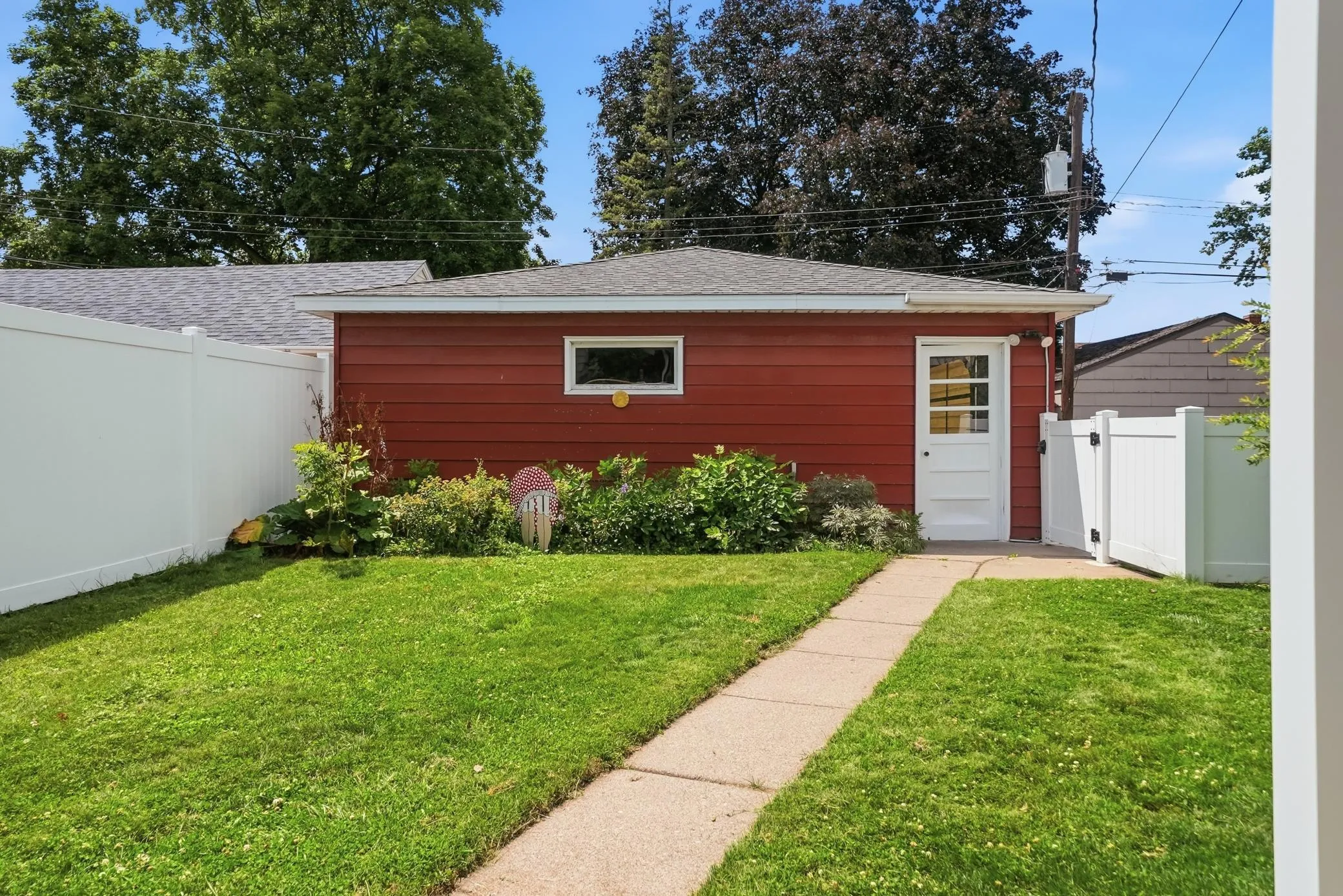 Photo 49 of 5752 23rd S Avenue