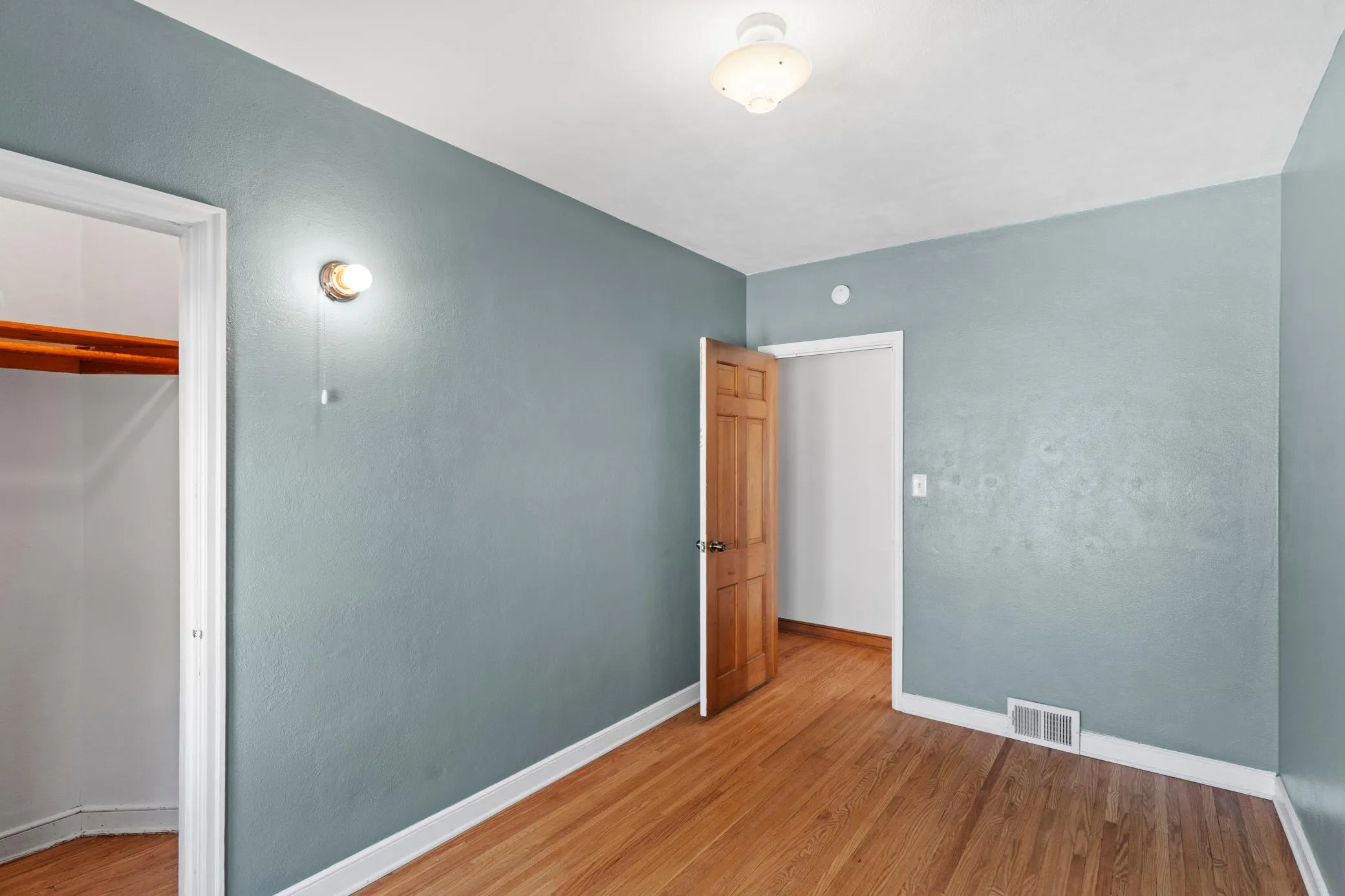 Photo 15 of 1112 Seminole Avenue