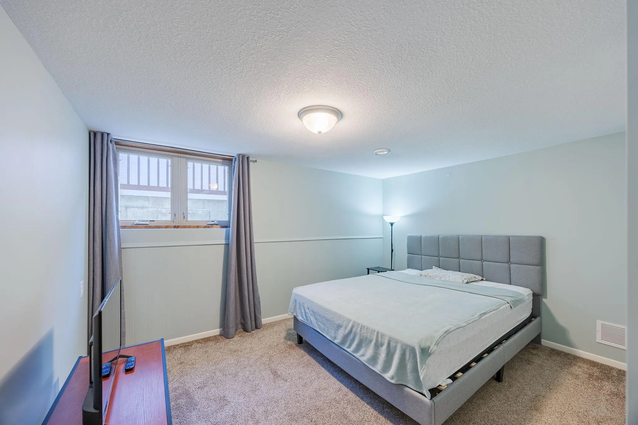 Photo 16 of 2237 Bronson Drive