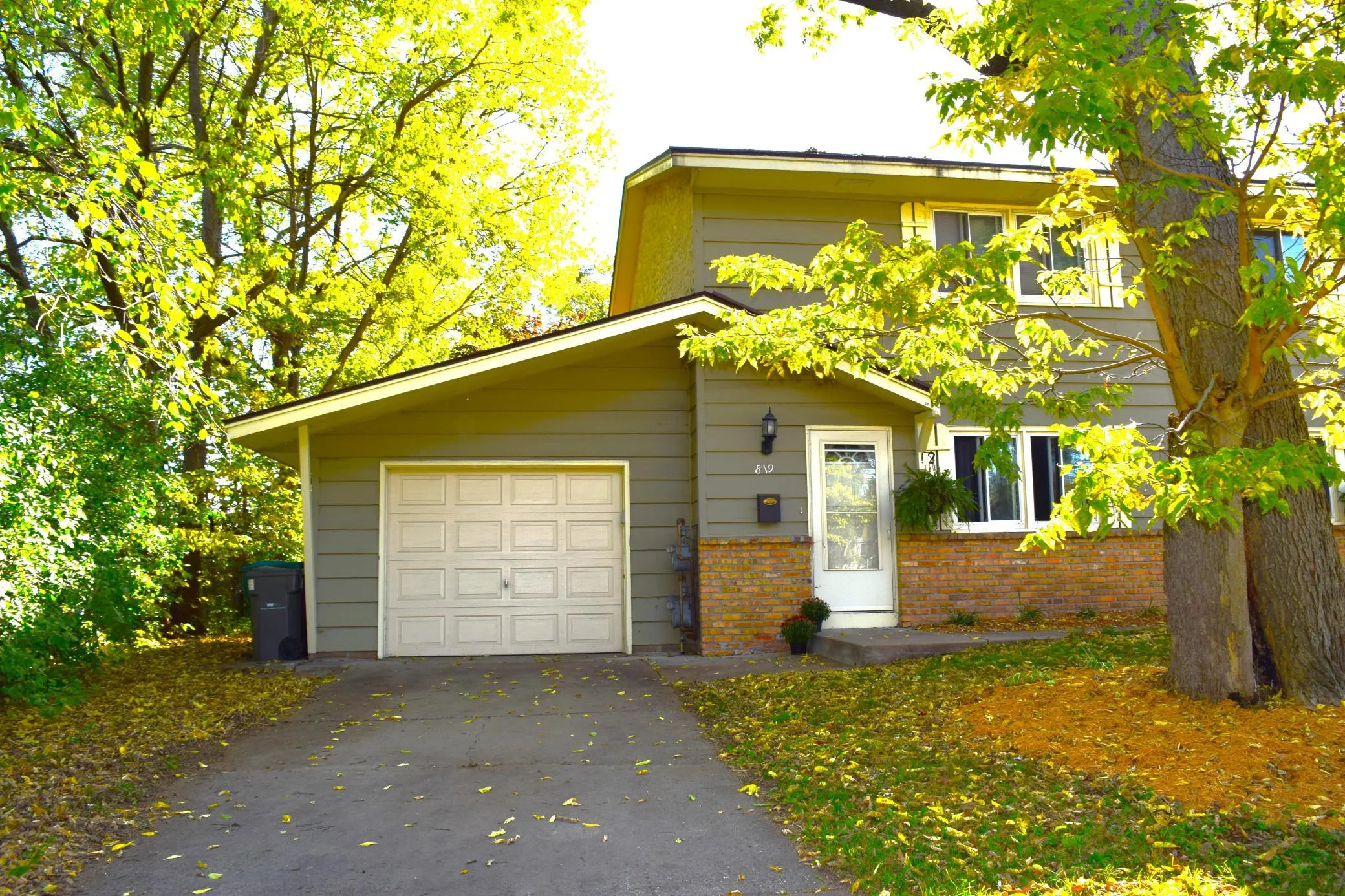 Photo 4 of 819 55th N Avenue
