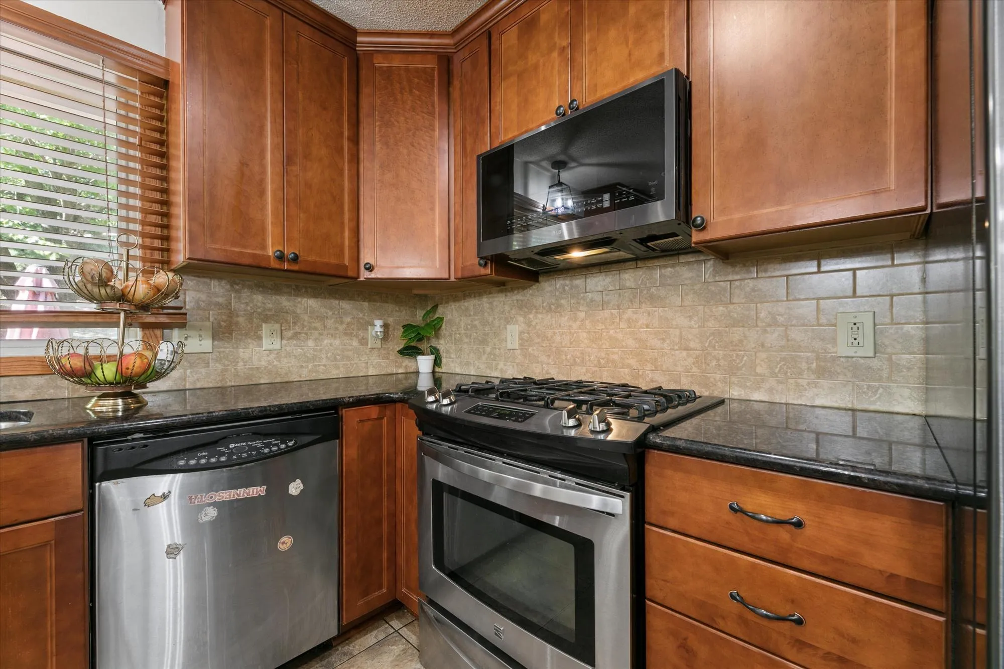 Photo 9 of 6242 Whispering Oaks Drive