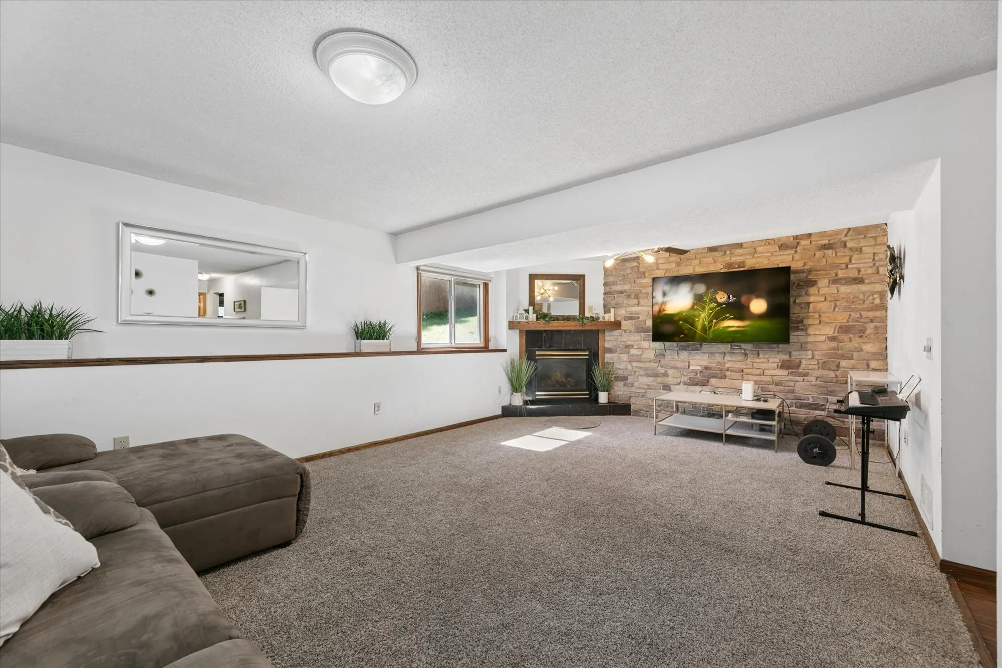 Photo 13 of 6242 Whispering Oaks Drive