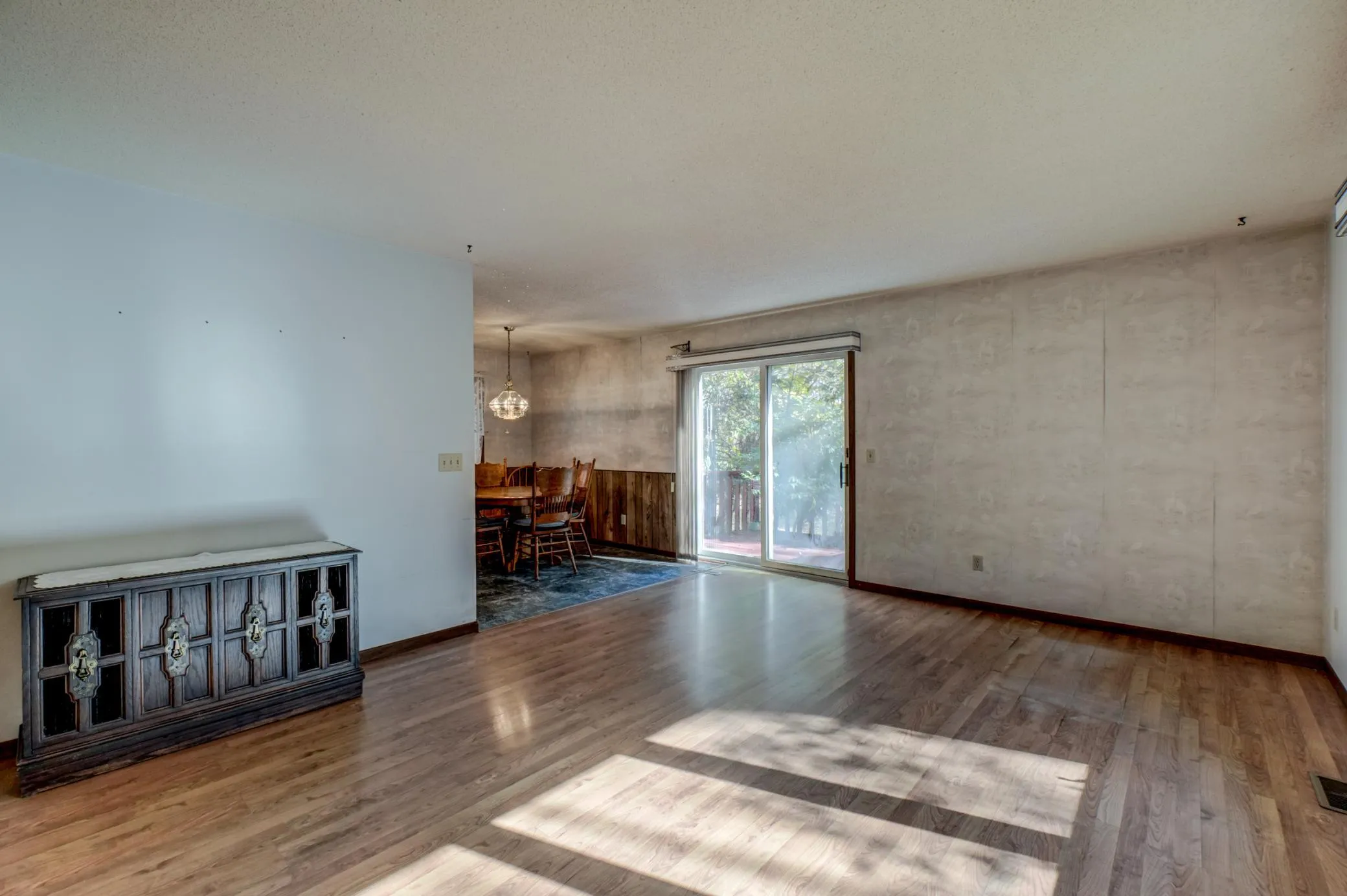 Photo 17 of 26731 Oakman Avenue