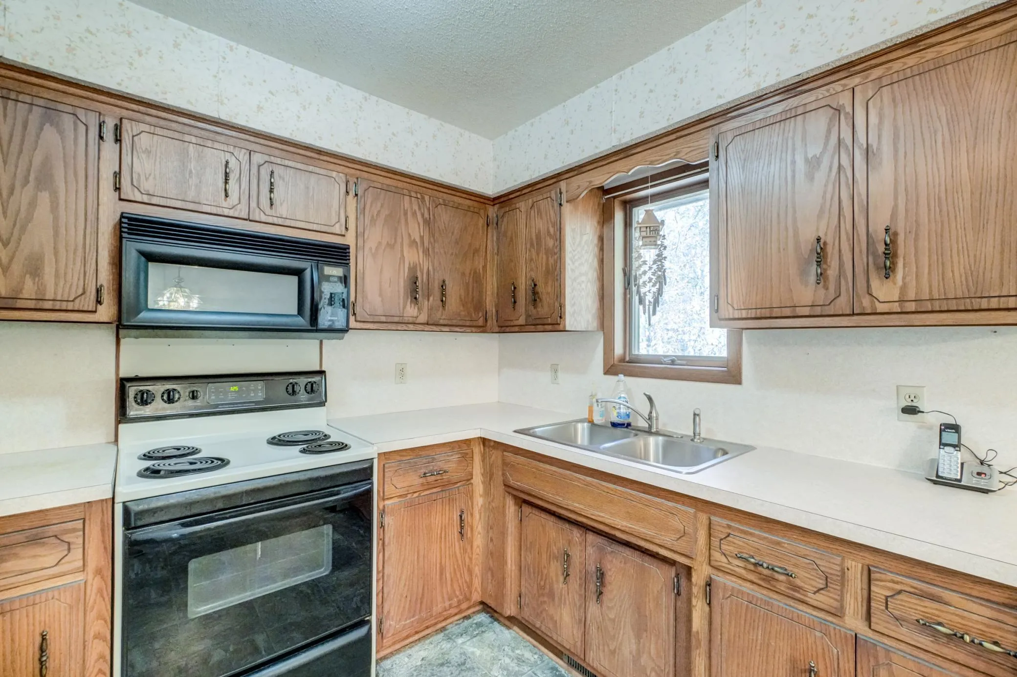 Photo 21 of 26731 Oakman Avenue