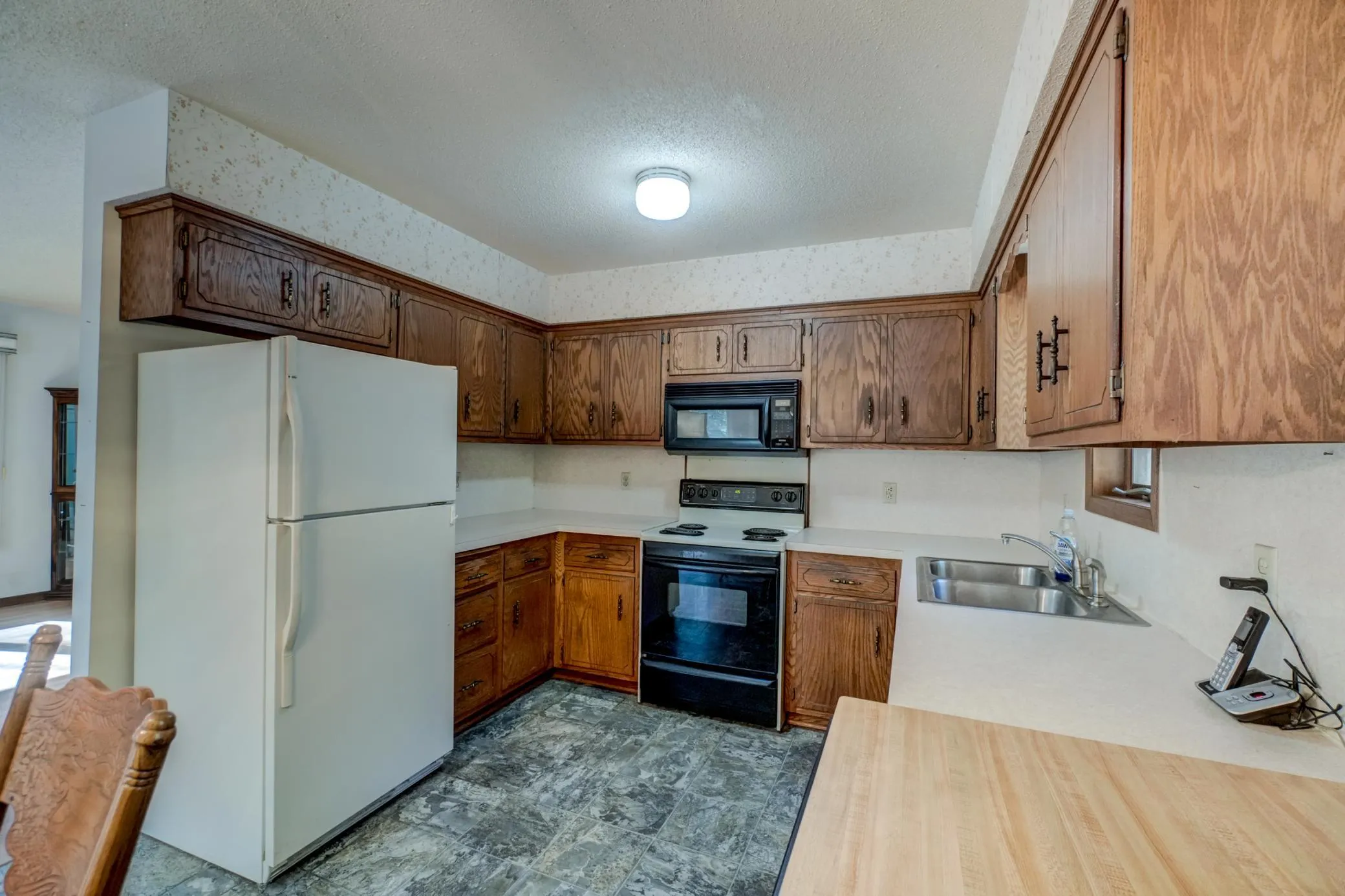 Photo 6 of 26731 Oakman Avenue