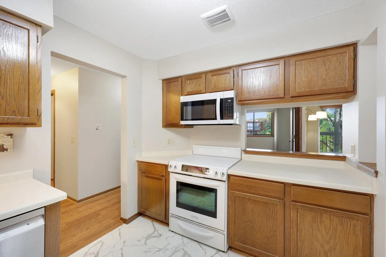 Photo 7 of 999 41st Ne Avenue Unit 307