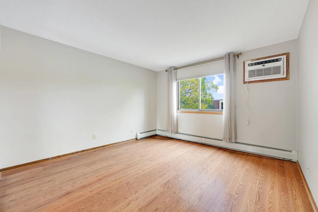 Photo 17 of 999 41st Ne Avenue Unit 307