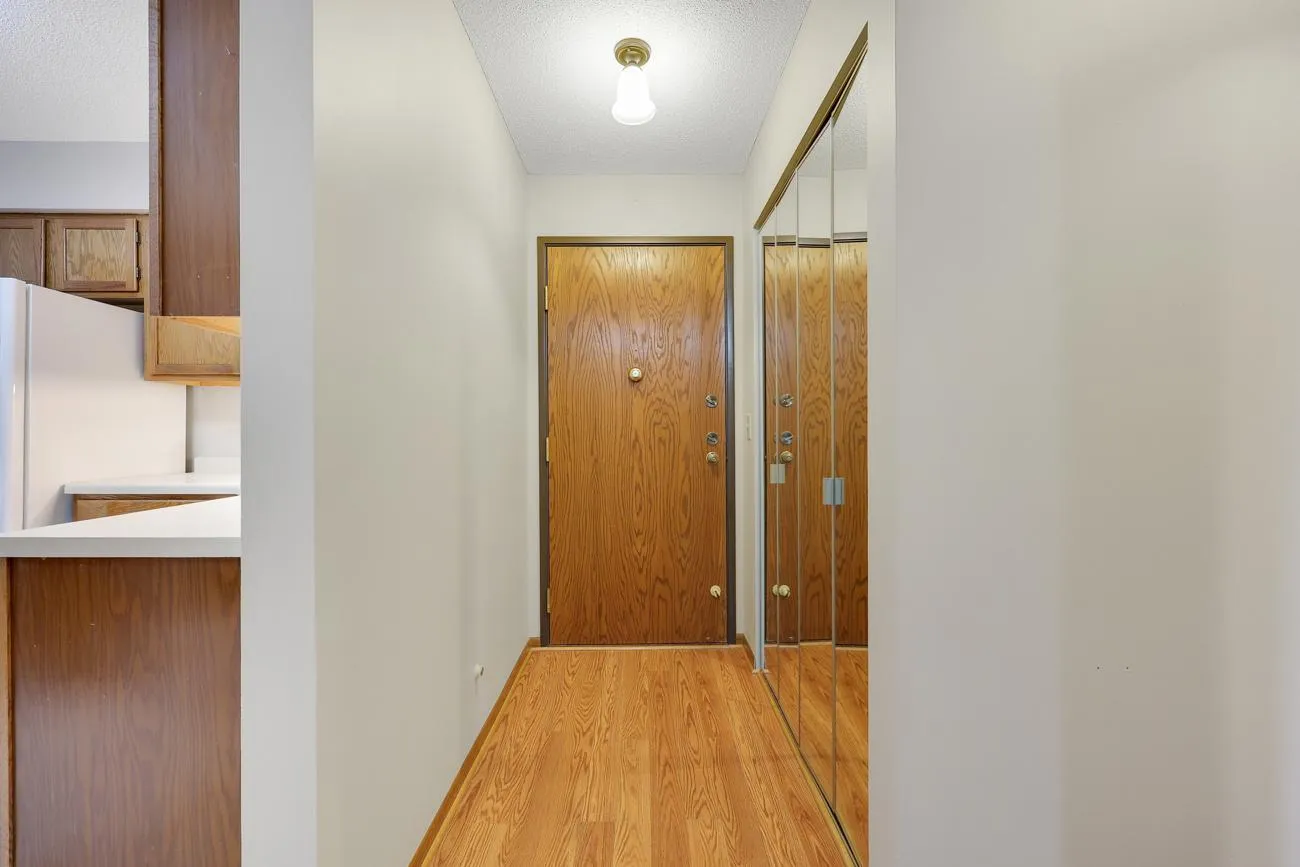 Photo 22 of 999 41st Ne Avenue Unit 307
