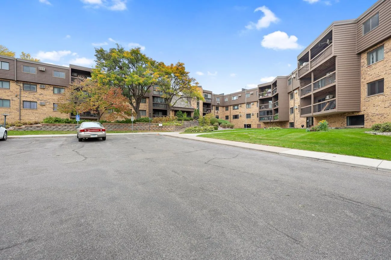 Photo 27 of 999 41st Ne Avenue Unit 307