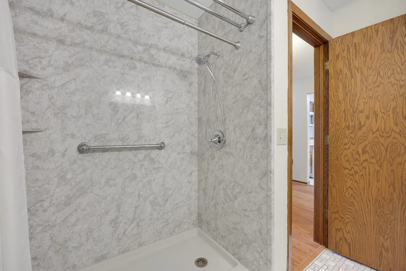 Photo 16 of 999 41st Ne Avenue Unit 307