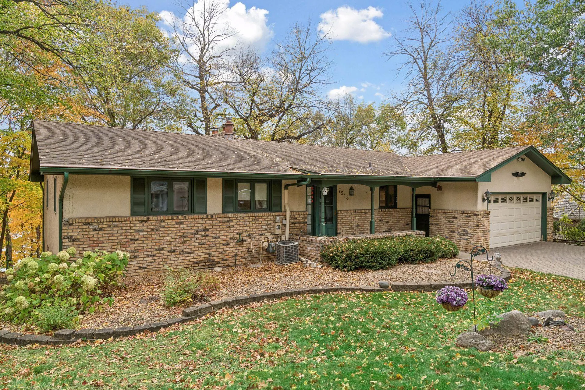 Photo 14 of 7513 Maplewood Drive