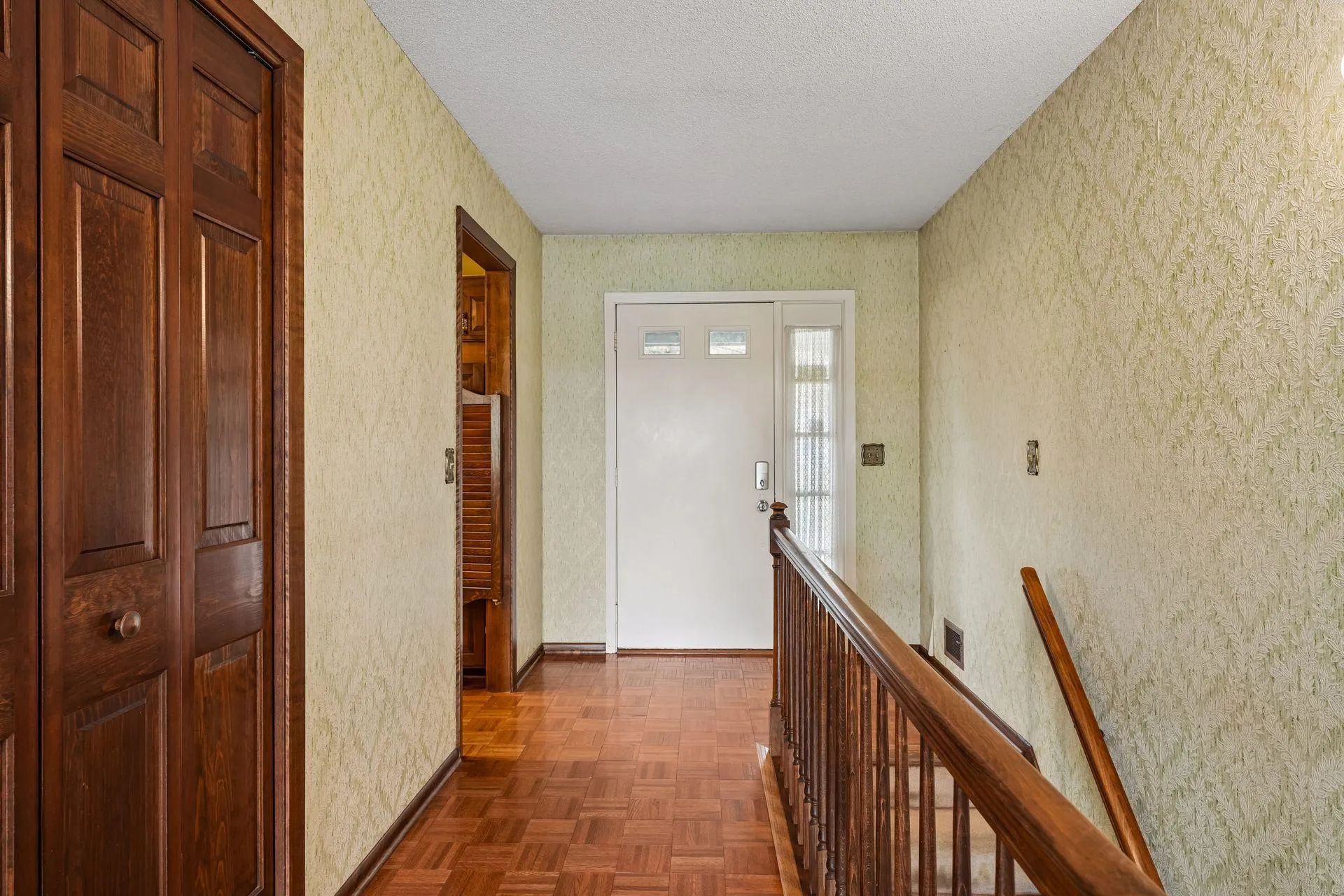 Photo 19 of 7513 Maplewood Drive